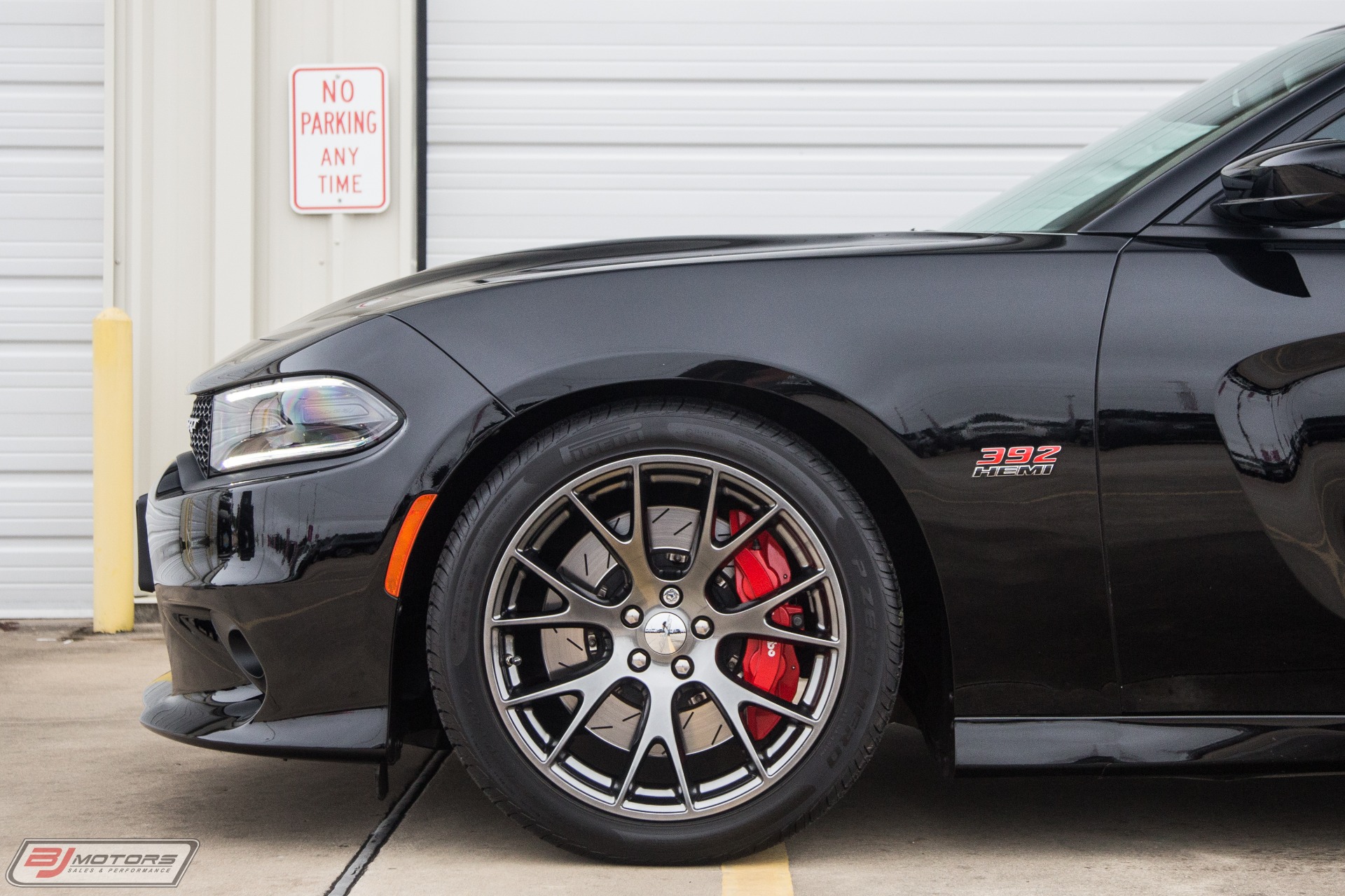 Used-2016-Dodge-Charger-SRT-392