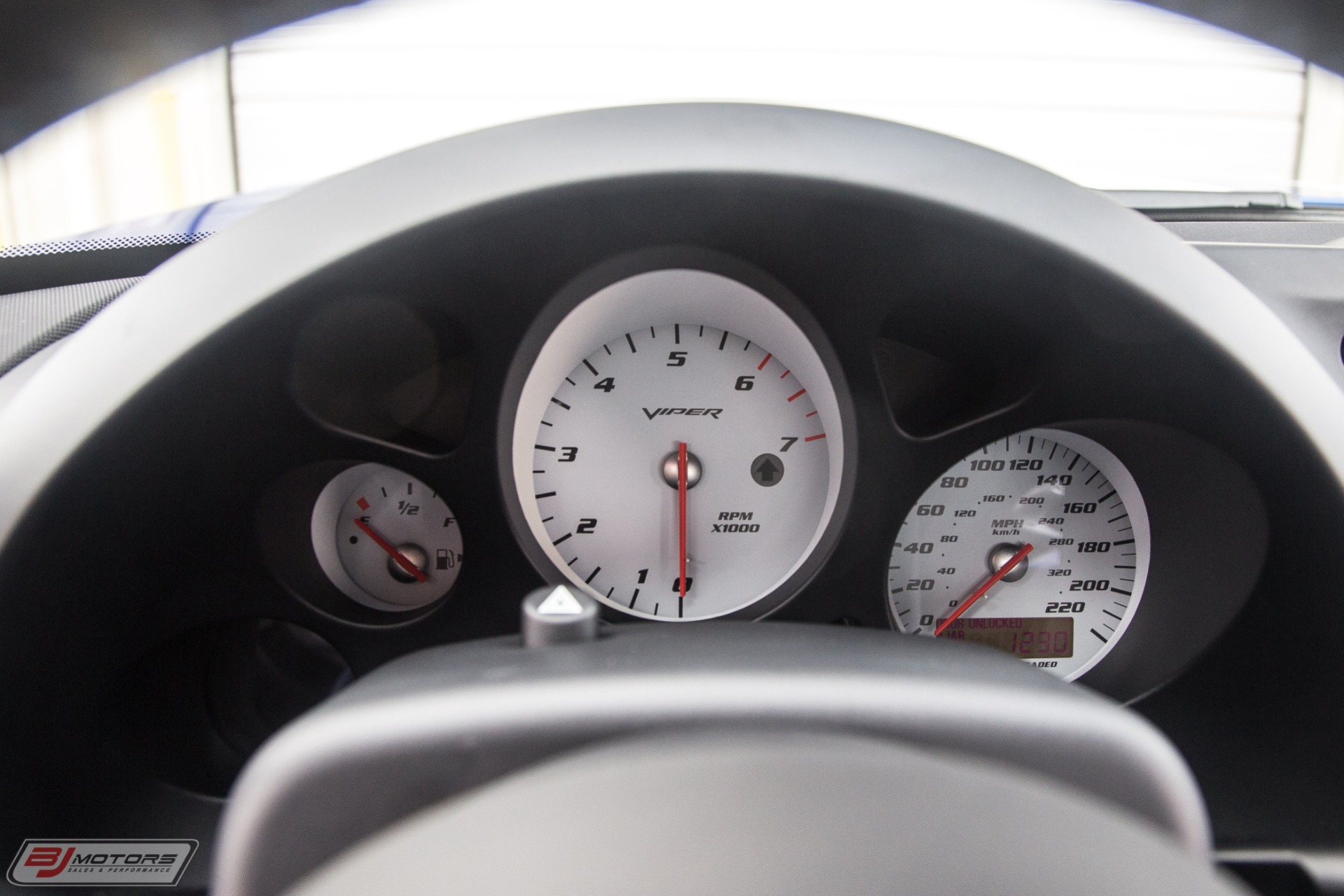 Used-2006-Dodge-Viper-SRT-10-with-only-1200-miles