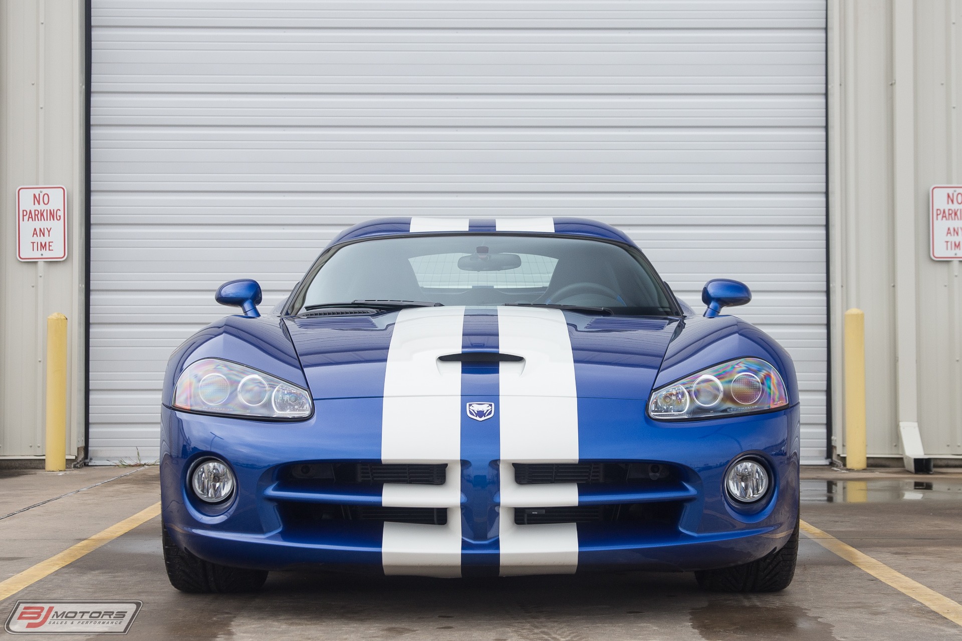 Used-2006-Dodge-Viper-SRT-10-with-only-1200-miles