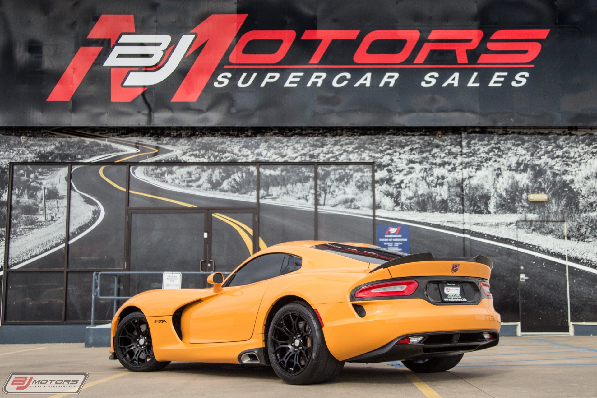 Used-2016-Dodge-Viper-TA-10