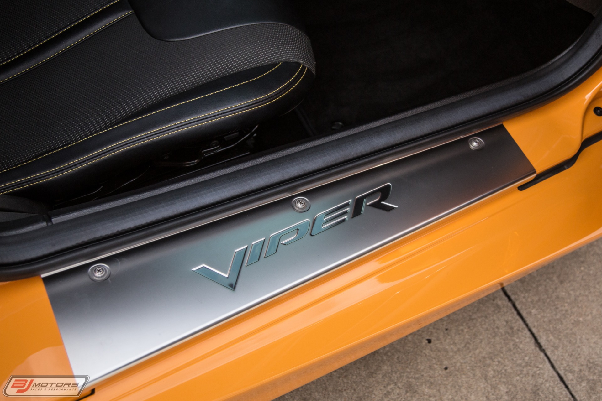 Used-2016-Dodge-Viper-TA-10