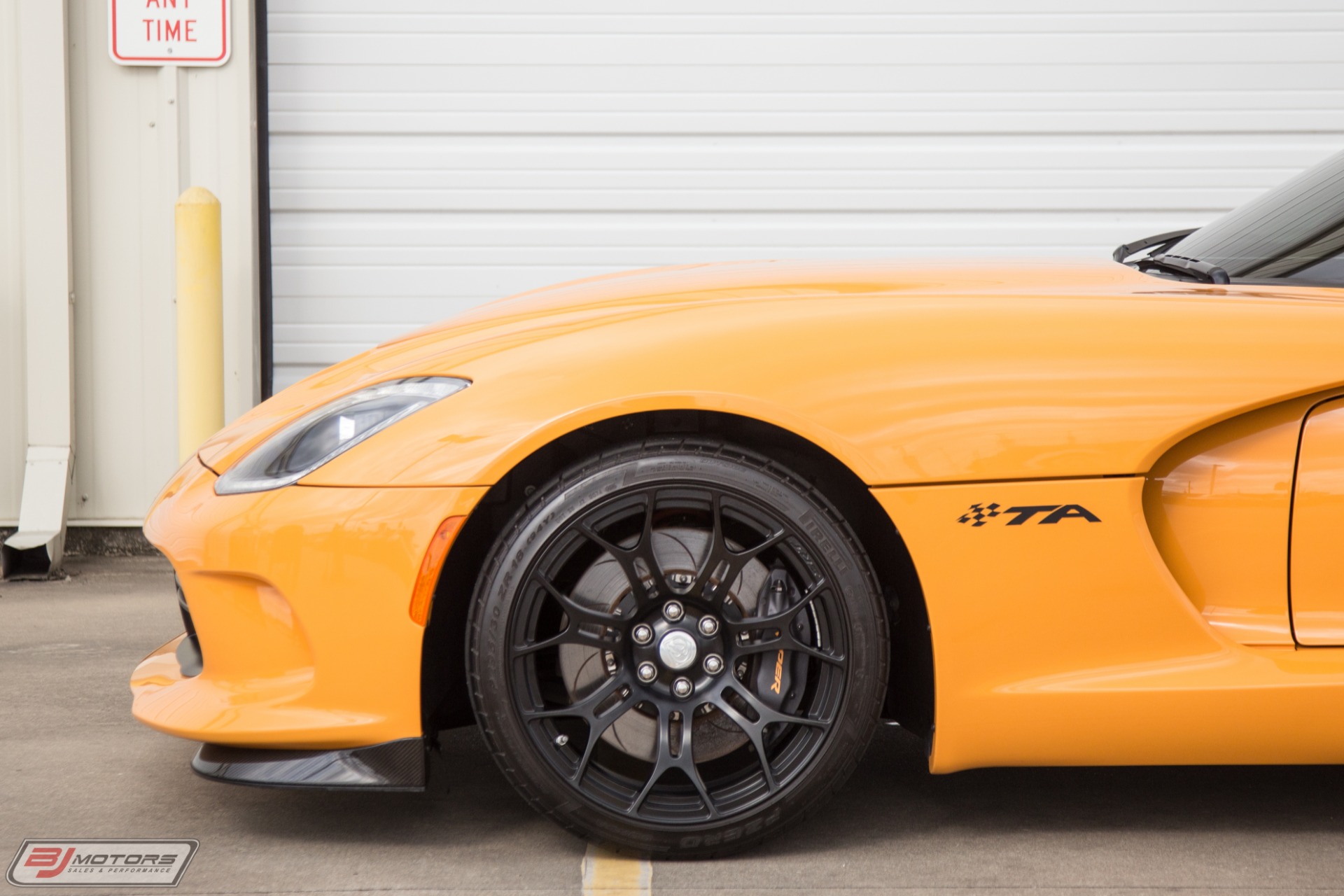 Used-2016-Dodge-Viper-TA-10