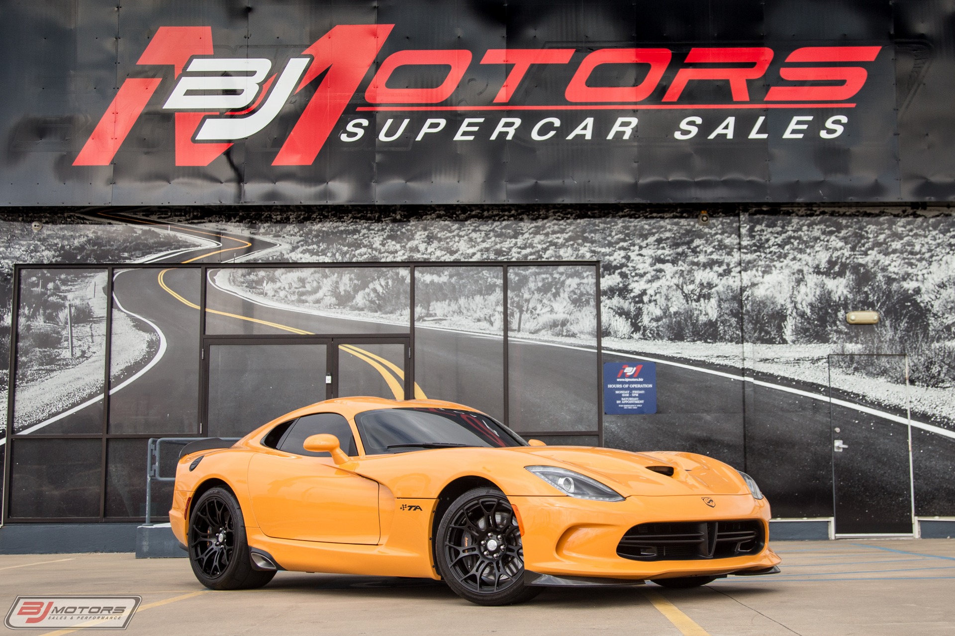 Used-2016-Dodge-Viper-TA-10