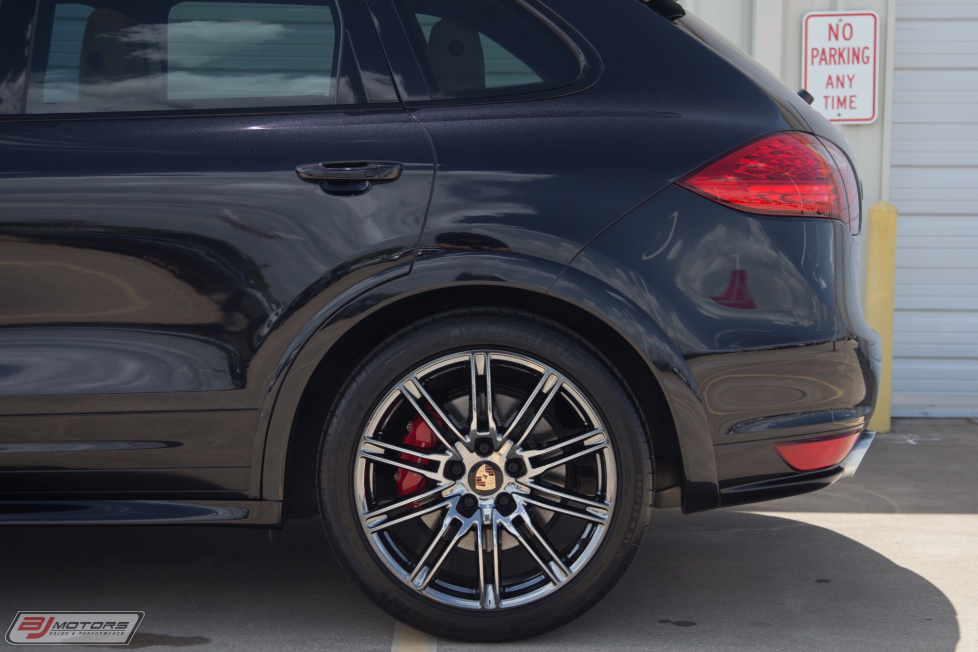 Used-2013-Porsche-Cayenne-Turbo