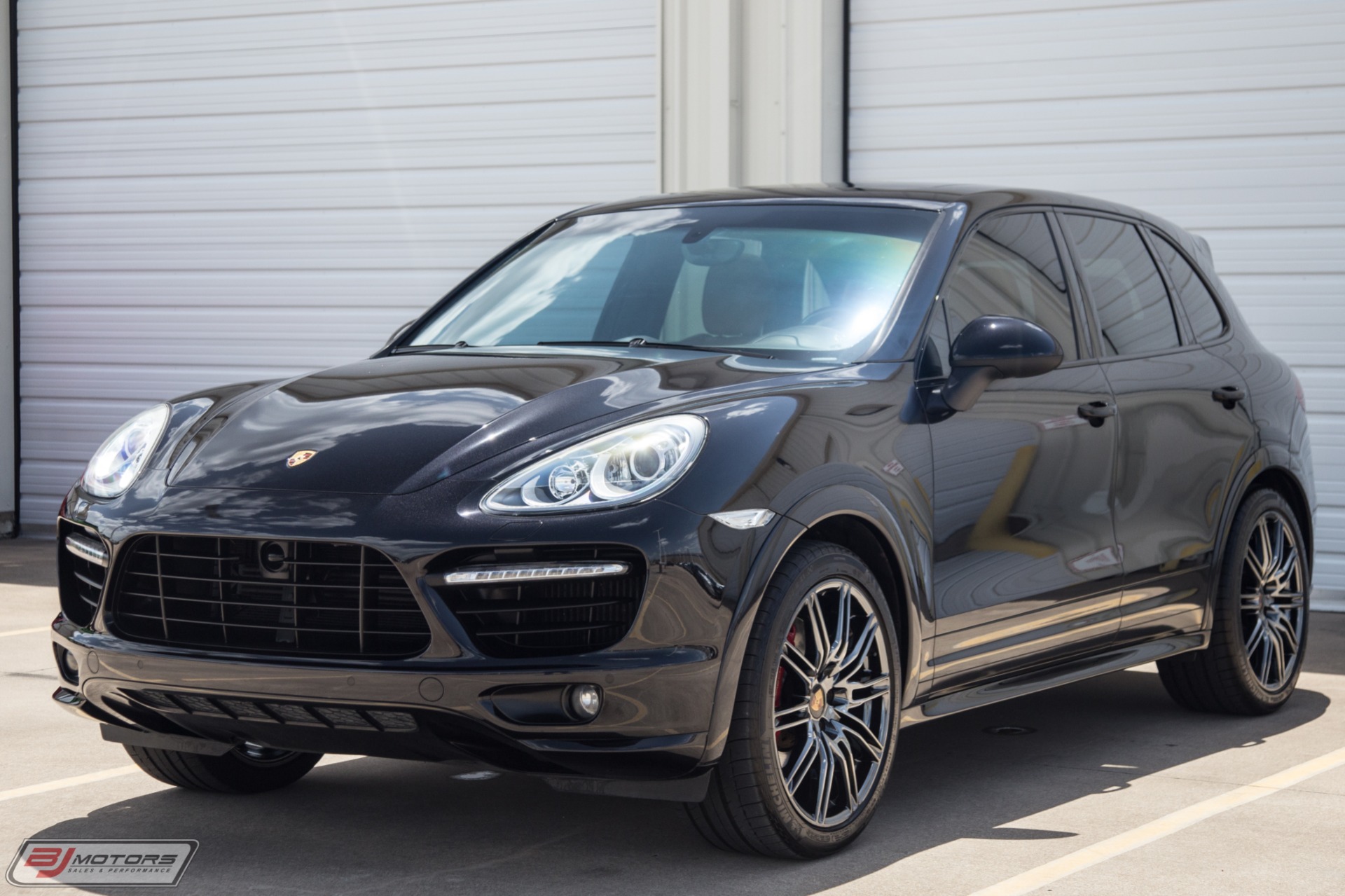 Used-2013-Porsche-Cayenne-Turbo