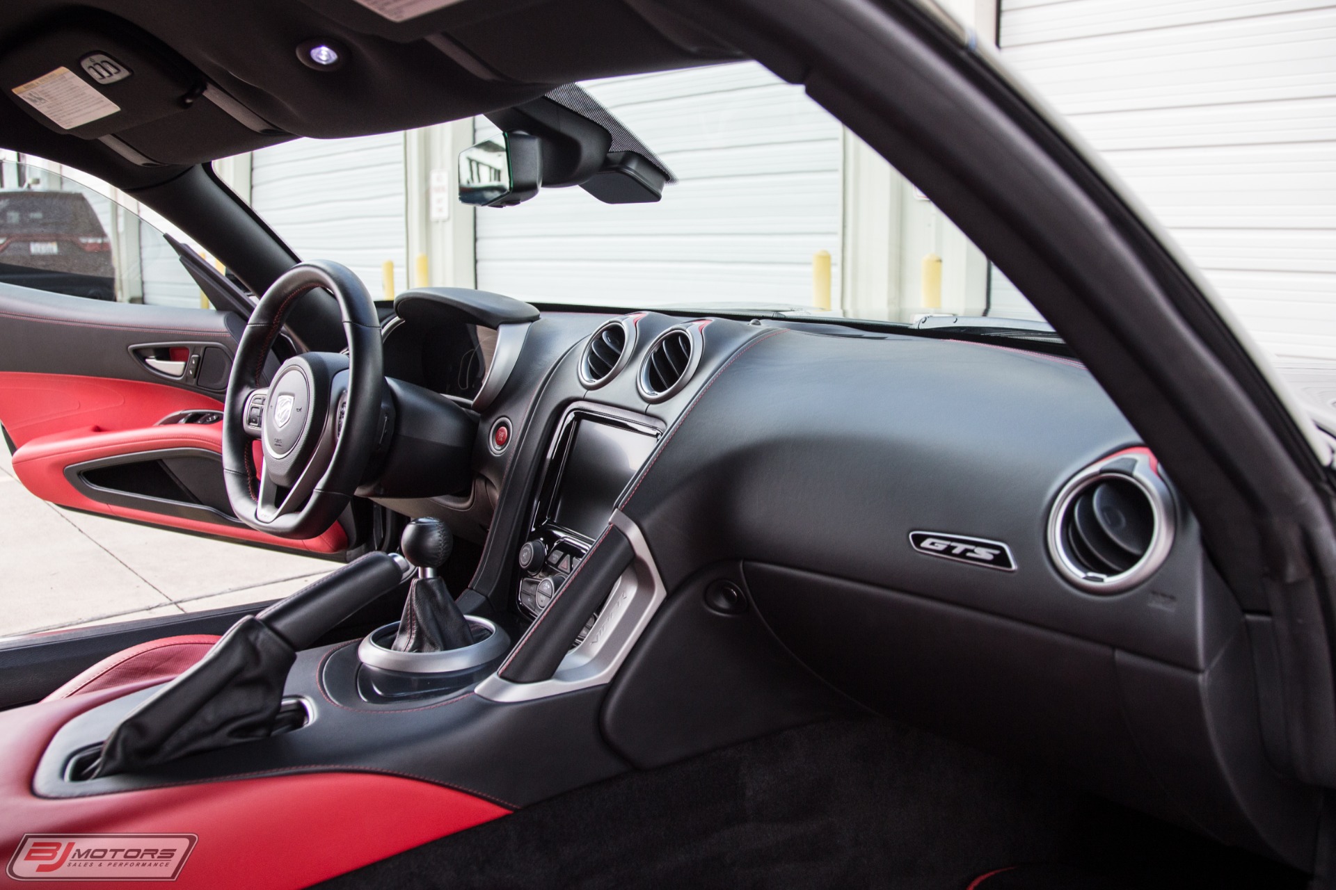 Used-2014-Dodge-SRT-Viper-GTS