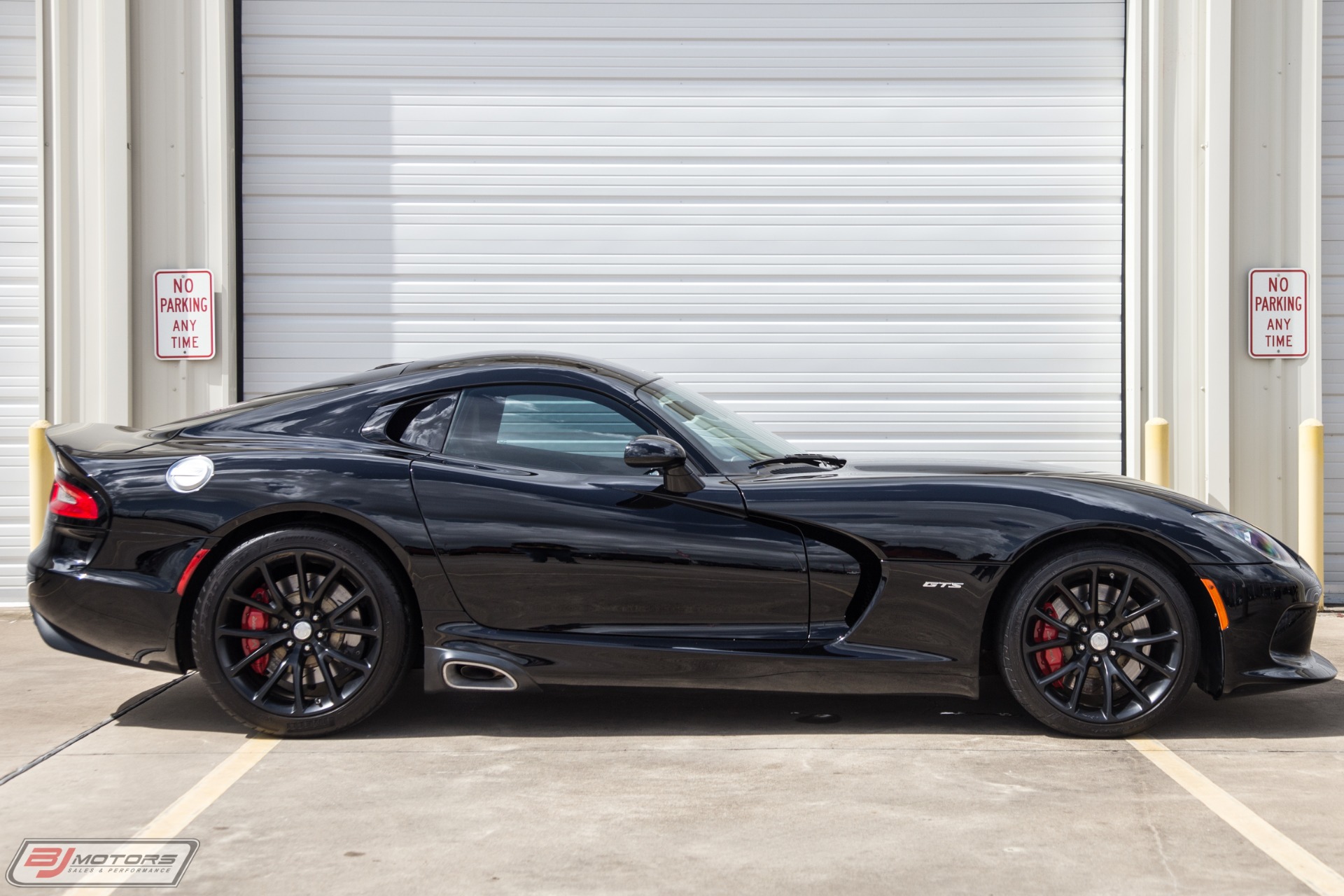 Used-2014-Dodge-SRT-Viper-GTS