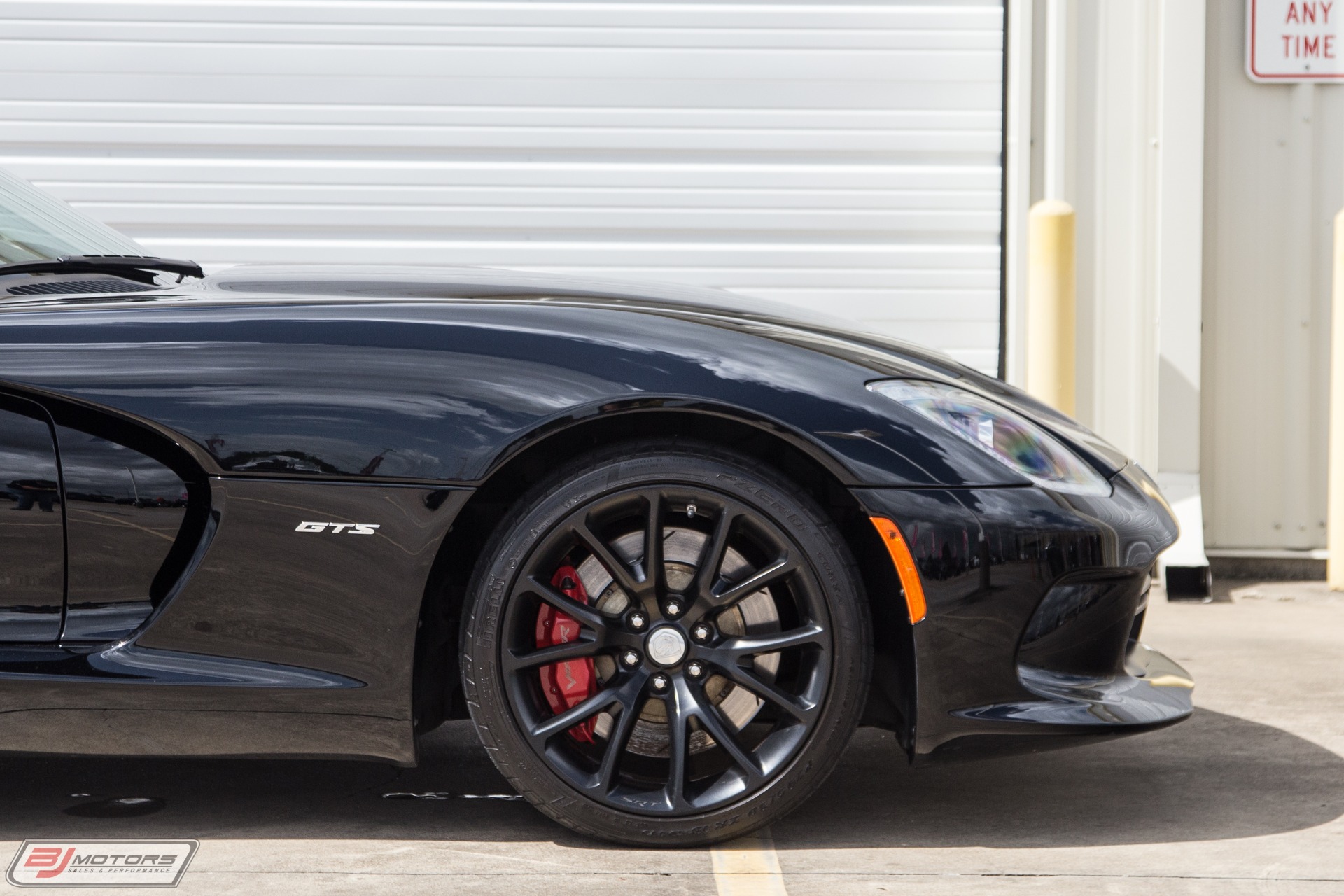 Used-2014-Dodge-SRT-Viper-GTS