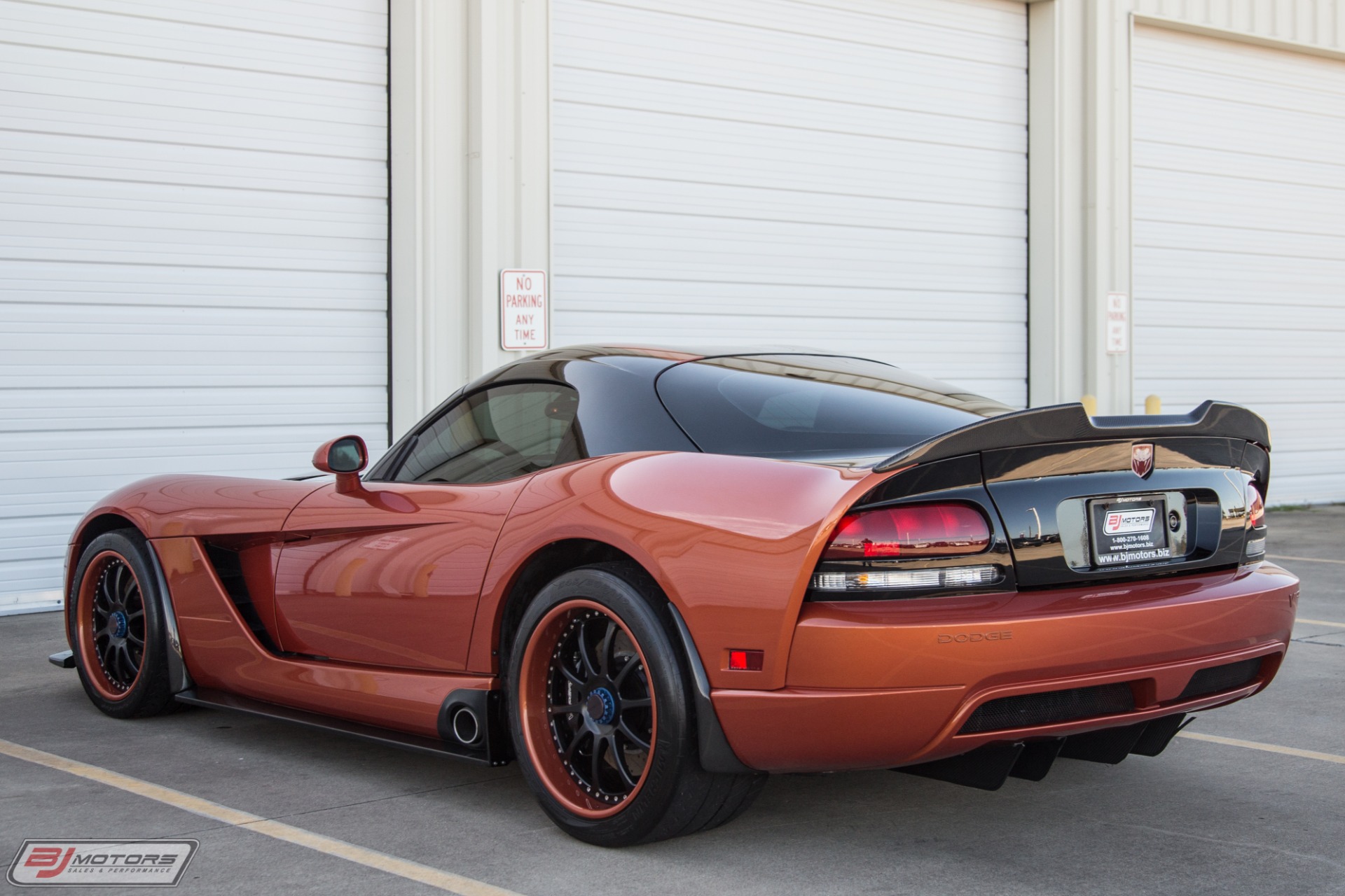 Used-2006-Dodge-Viper-SRT-10