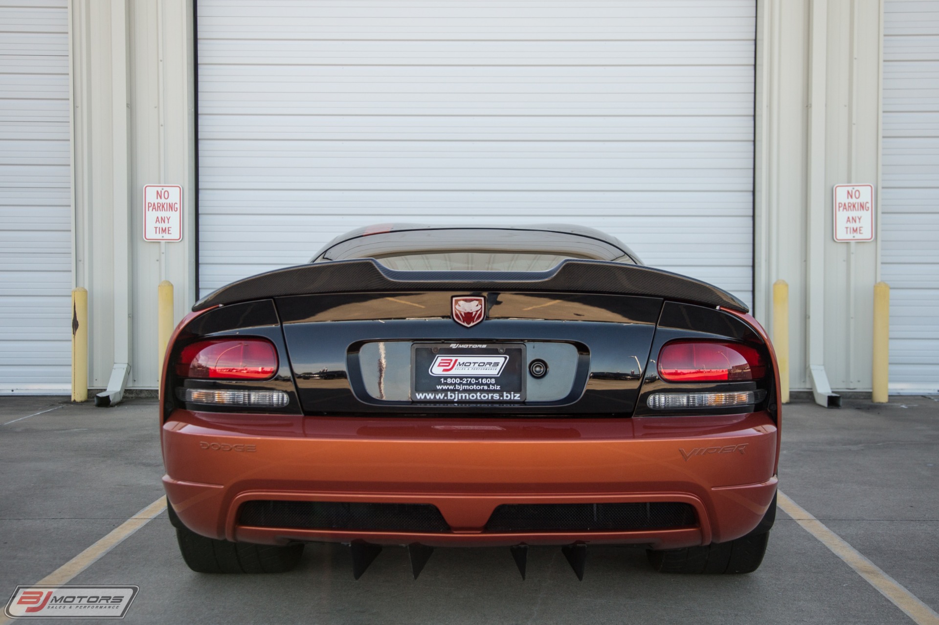 Used-2006-Dodge-Viper-SRT-10