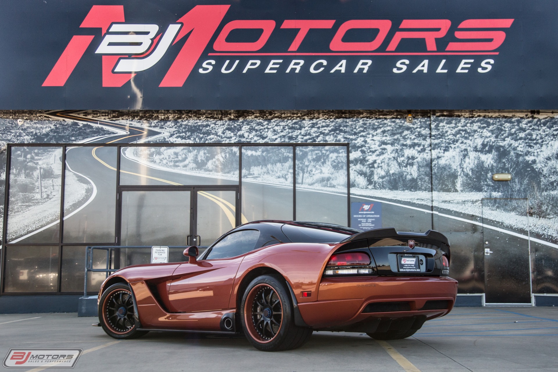 Used-2006-Dodge-Viper-SRT-10