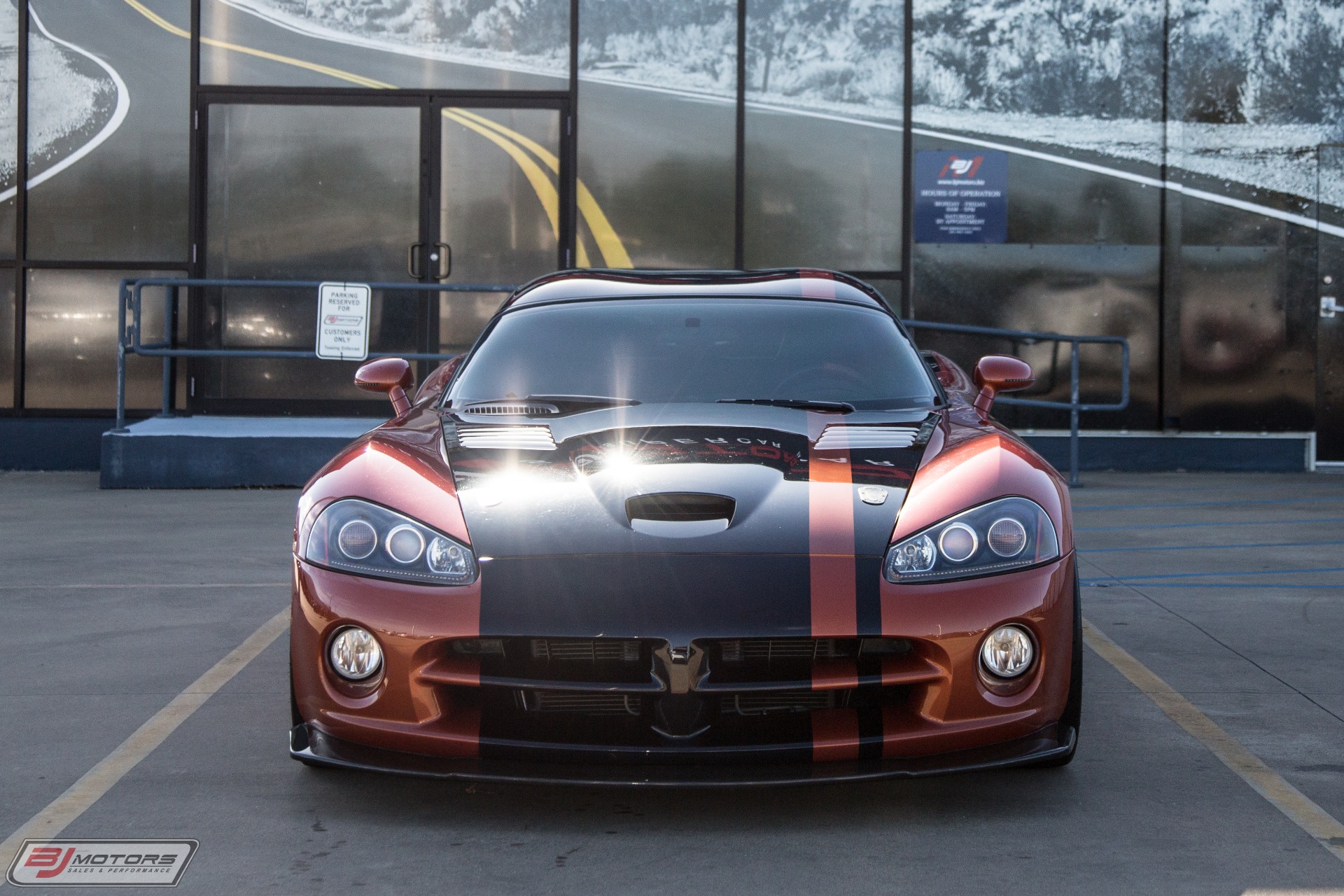 Used-2006-Dodge-Viper-SRT-10