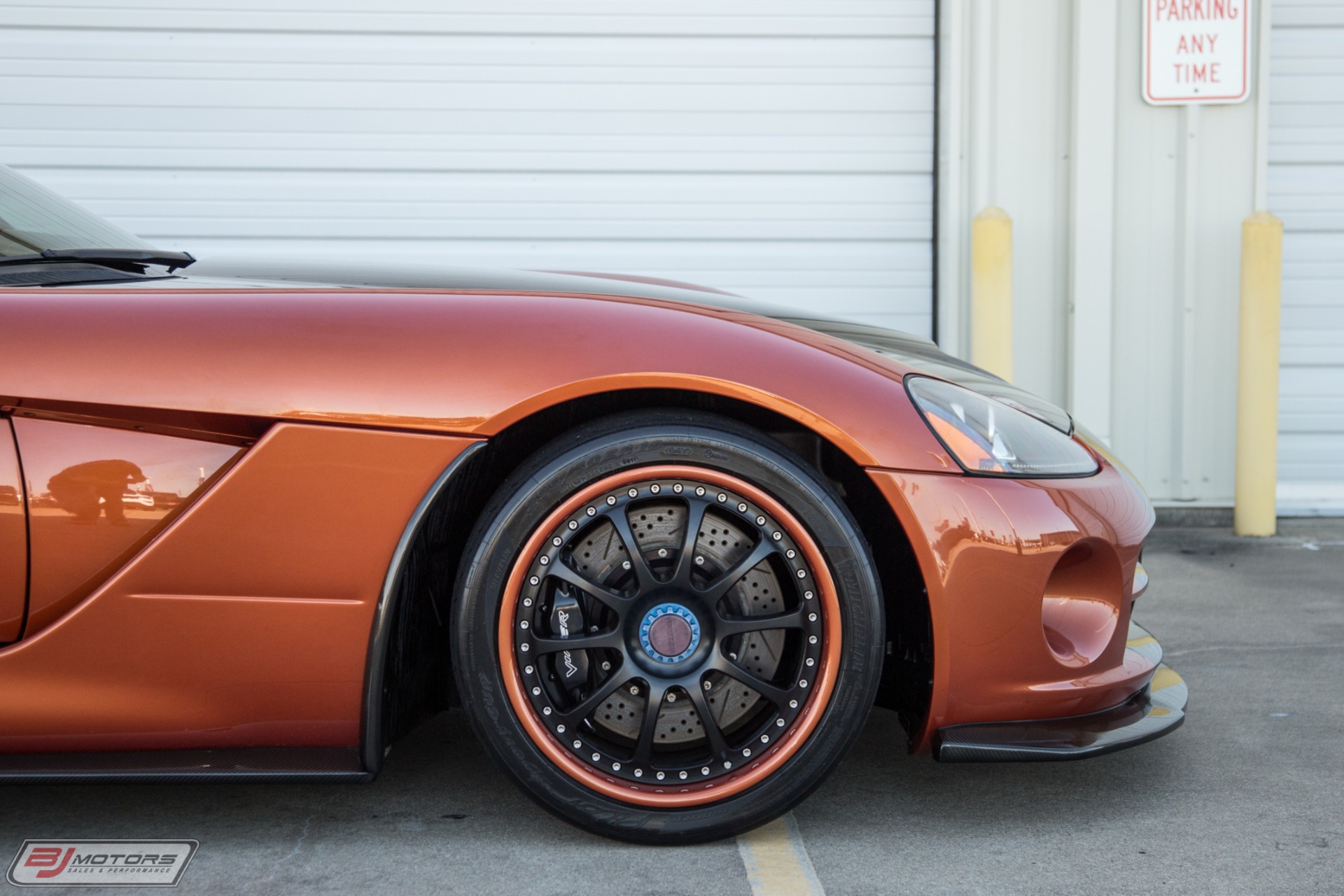 Used-2006-Dodge-Viper-SRT-10