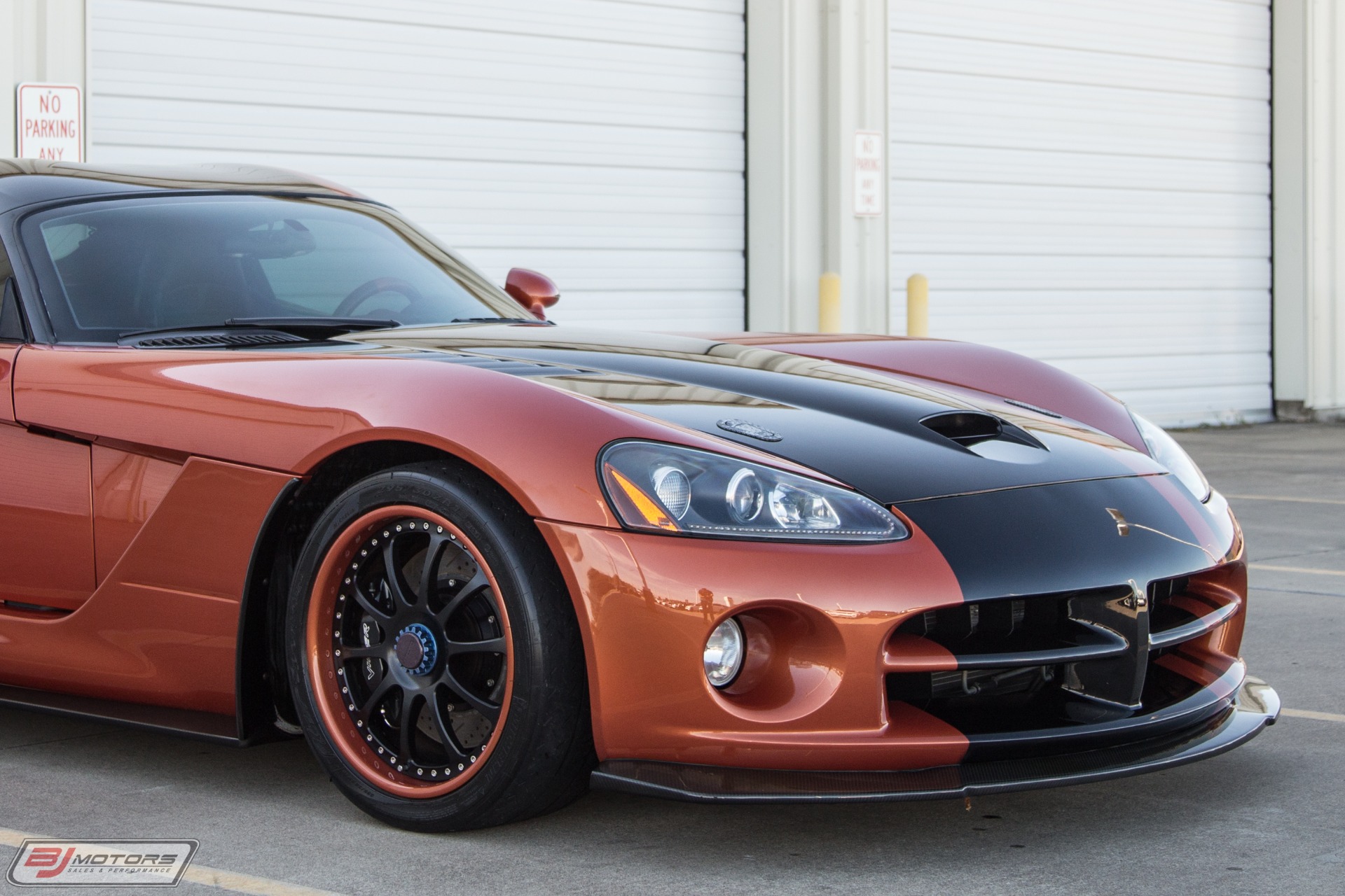 Used-2006-Dodge-Viper-SRT-10