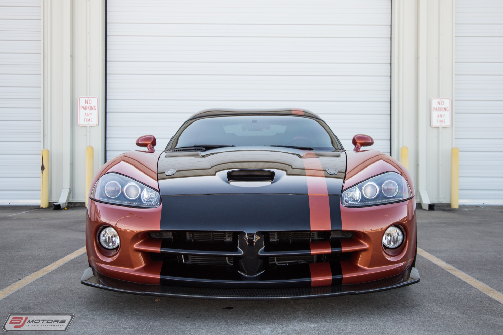 Used-2006-Dodge-Viper-SRT-10