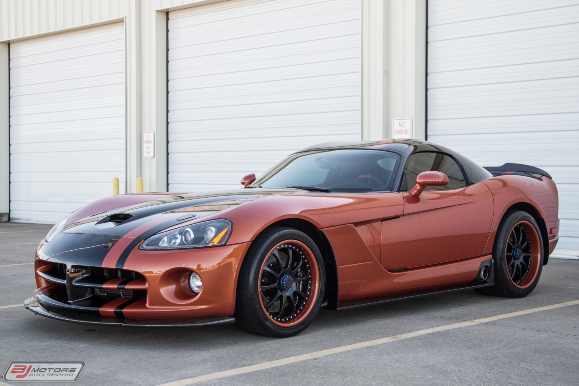 Used-2006-Dodge-Viper-SRT-10