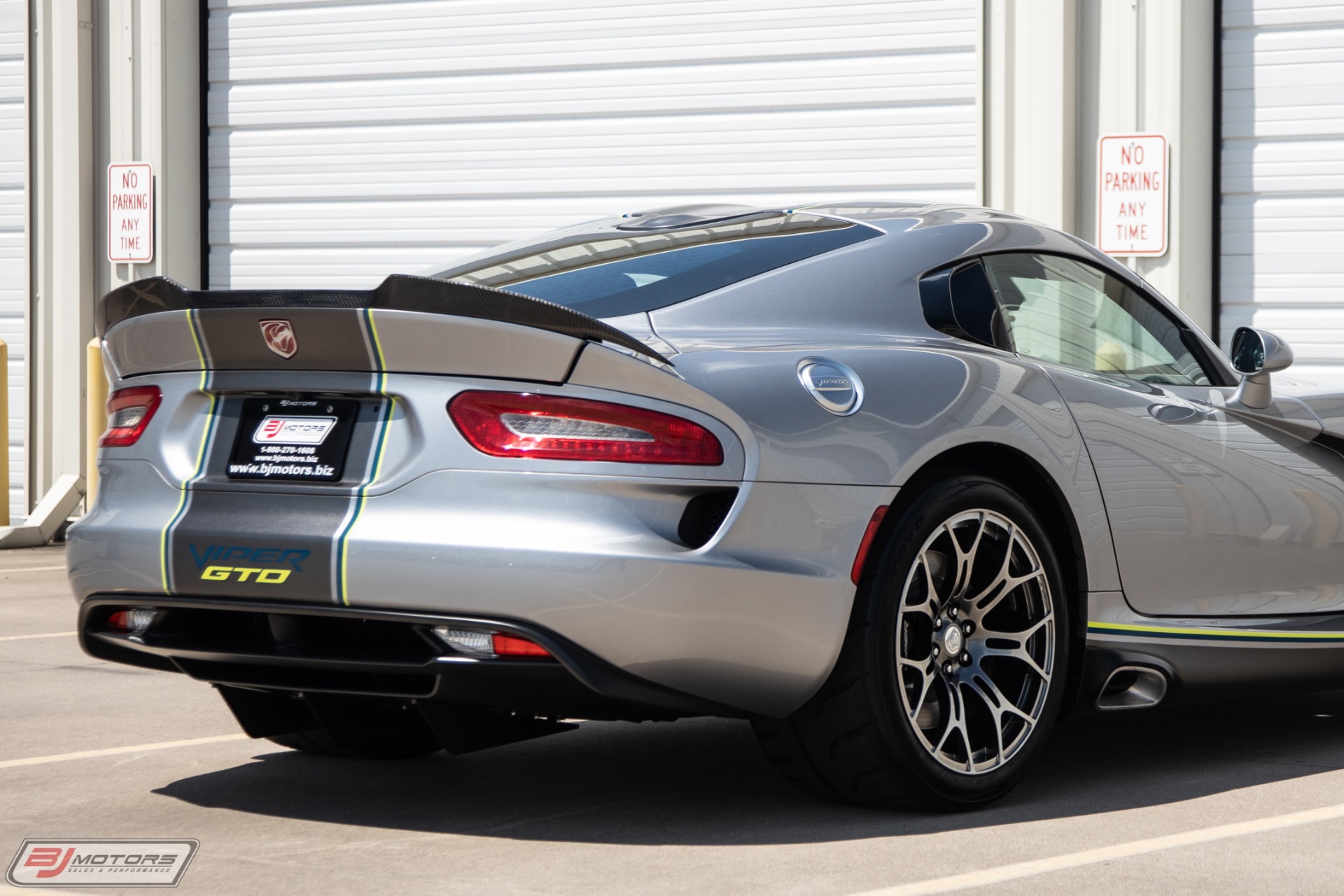 Used-2015-Dodge-Viper-SRT