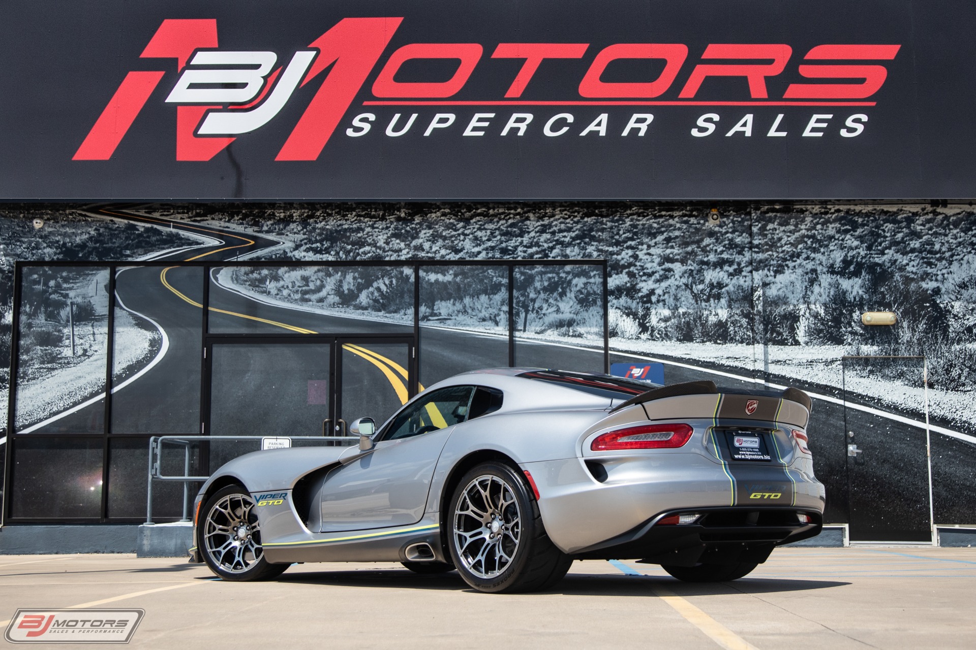 Used-2015-Dodge-Viper-SRT