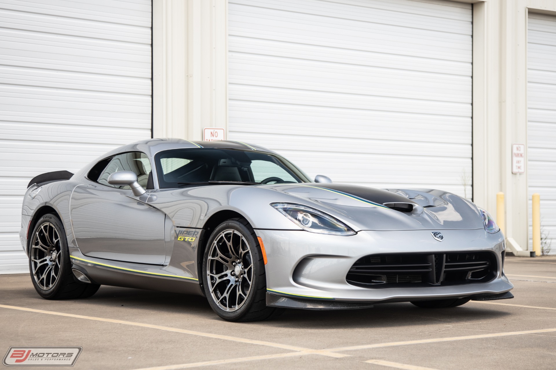 Used-2015-Dodge-Viper-SRT