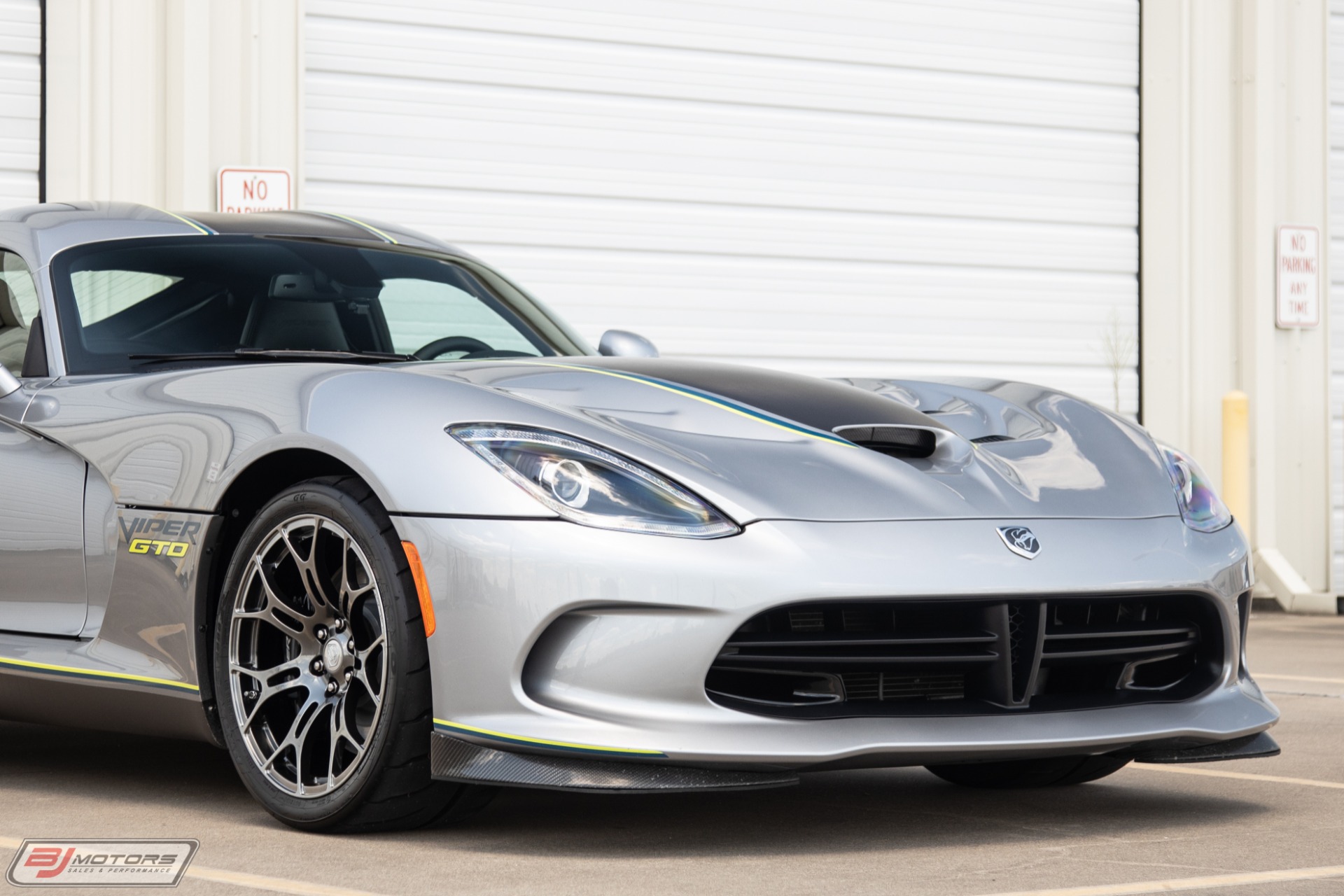 Used-2015-Dodge-Viper-SRT