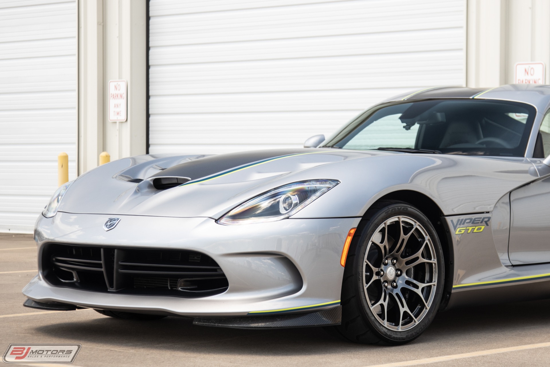 Used-2015-Dodge-Viper-SRT