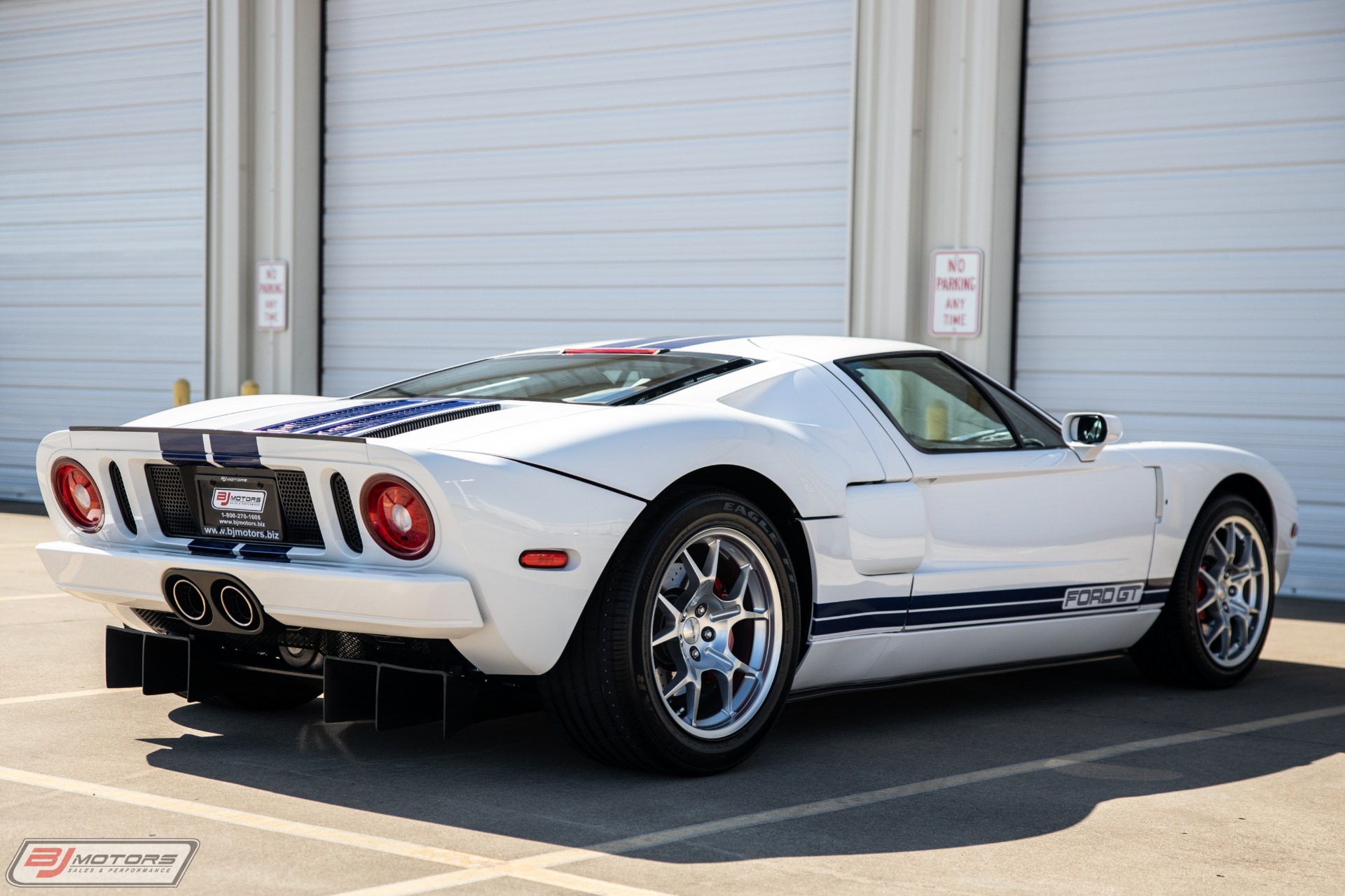 Used-2006-Ford-GT-Centennial-White-with-Blue-Stripes