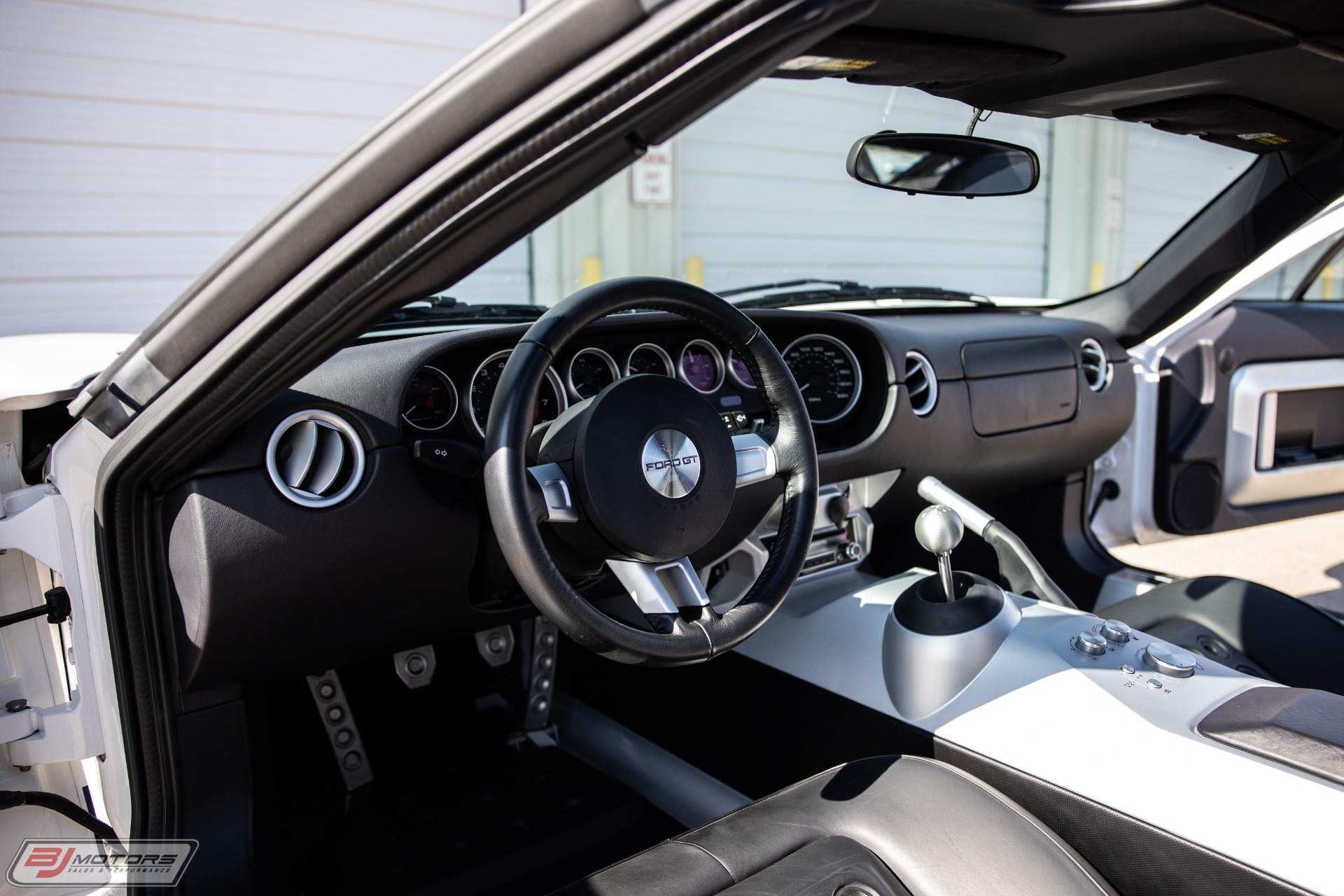 Used-2006-Ford-GT-Centennial-White-with-Blue-Stripes