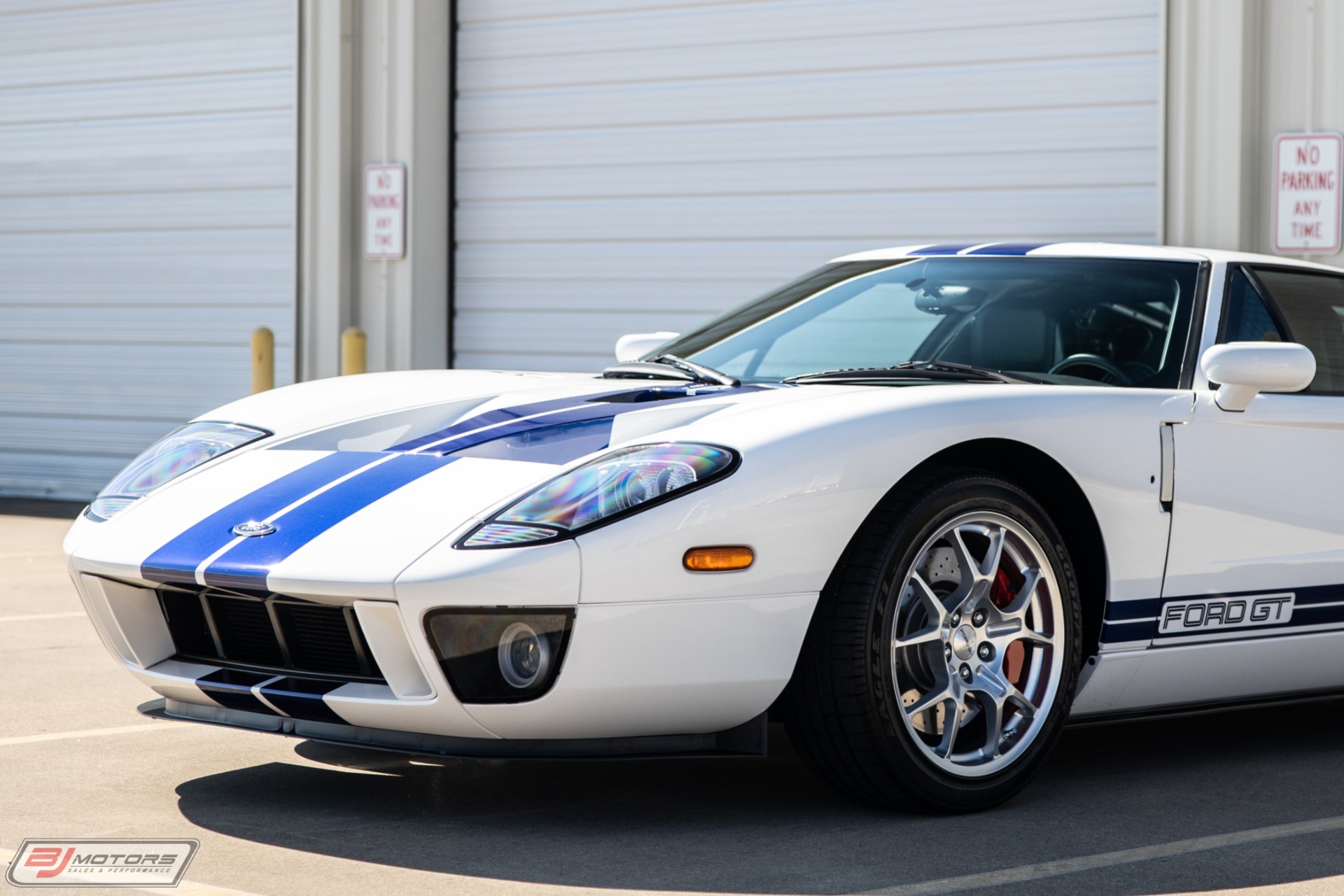 Used-2006-Ford-GT-Centennial-White-with-Blue-Stripes