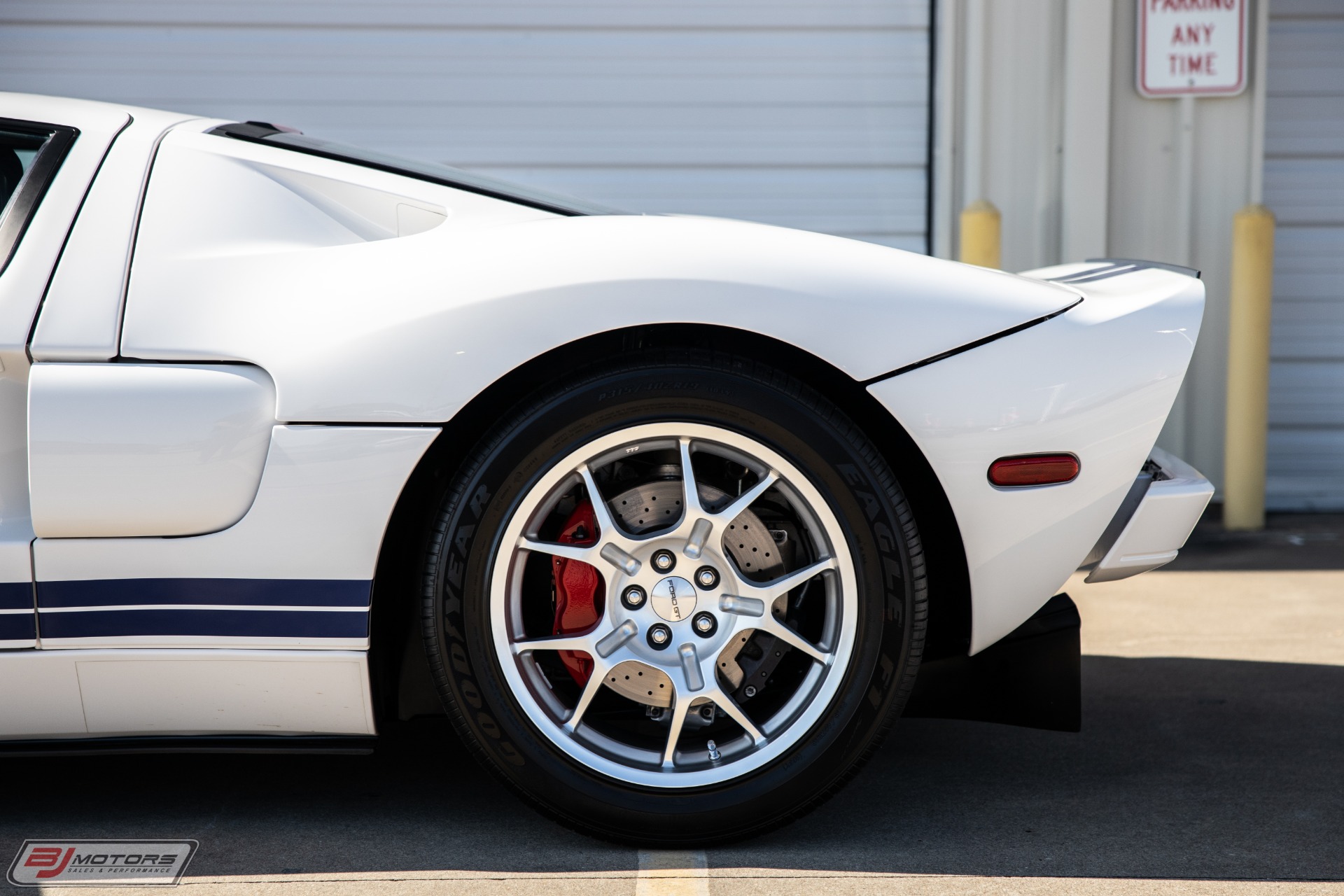 Used-2006-Ford-GT-Centennial-White-with-Blue-Stripes