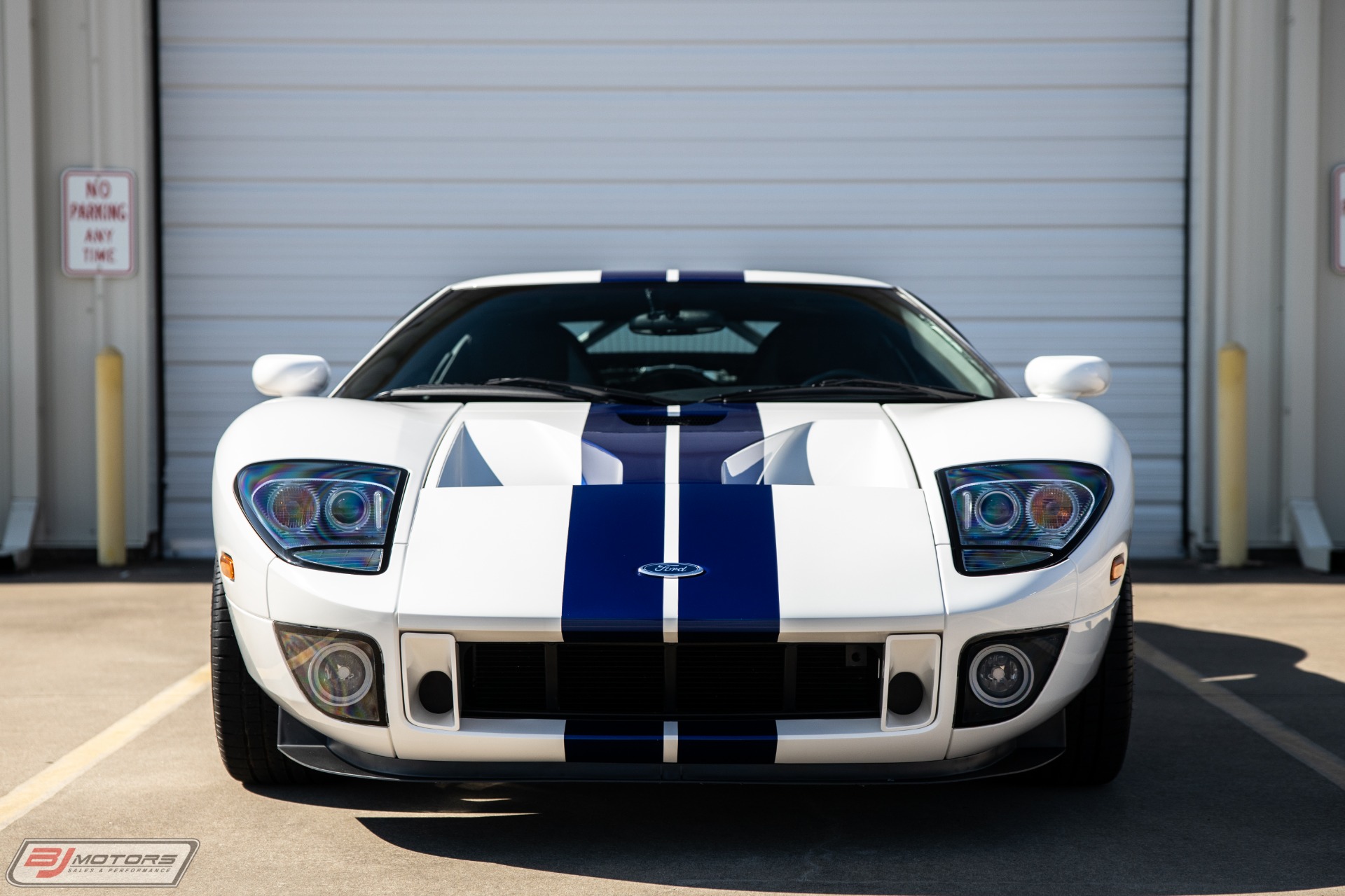 Used-2006-Ford-GT-Centennial-White-with-Blue-Stripes