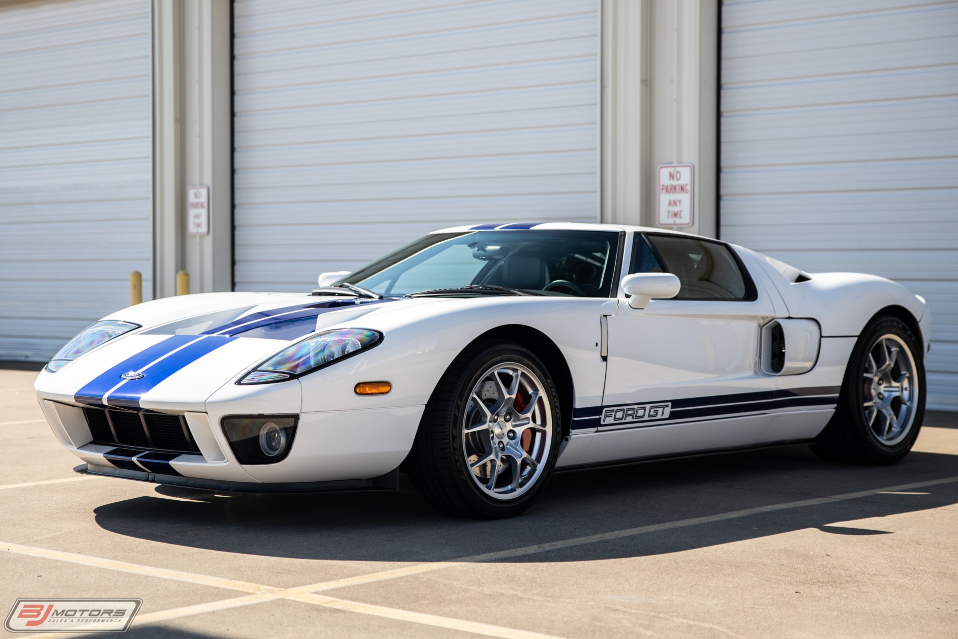 Used-2006-Ford-GT-Centennial-White-with-Blue-Stripes