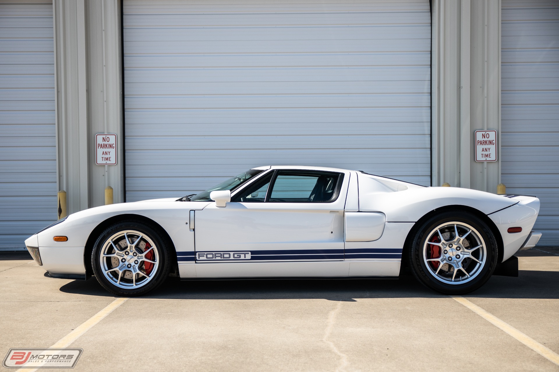 Used-2006-Ford-GT-Centennial-White-with-Blue-Stripes