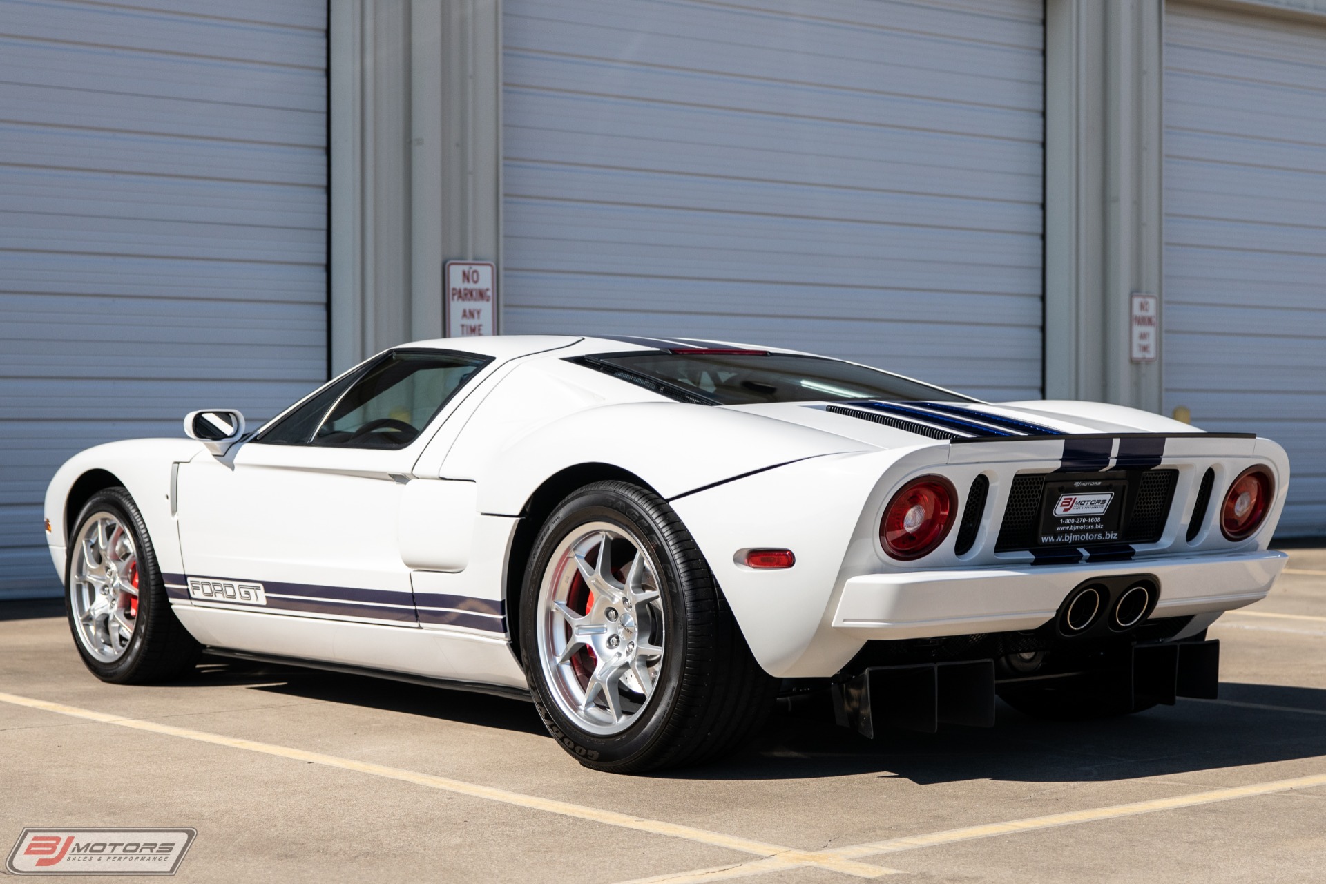 Used-2006-Ford-GT-Centennial-White-with-Blue-Stripes