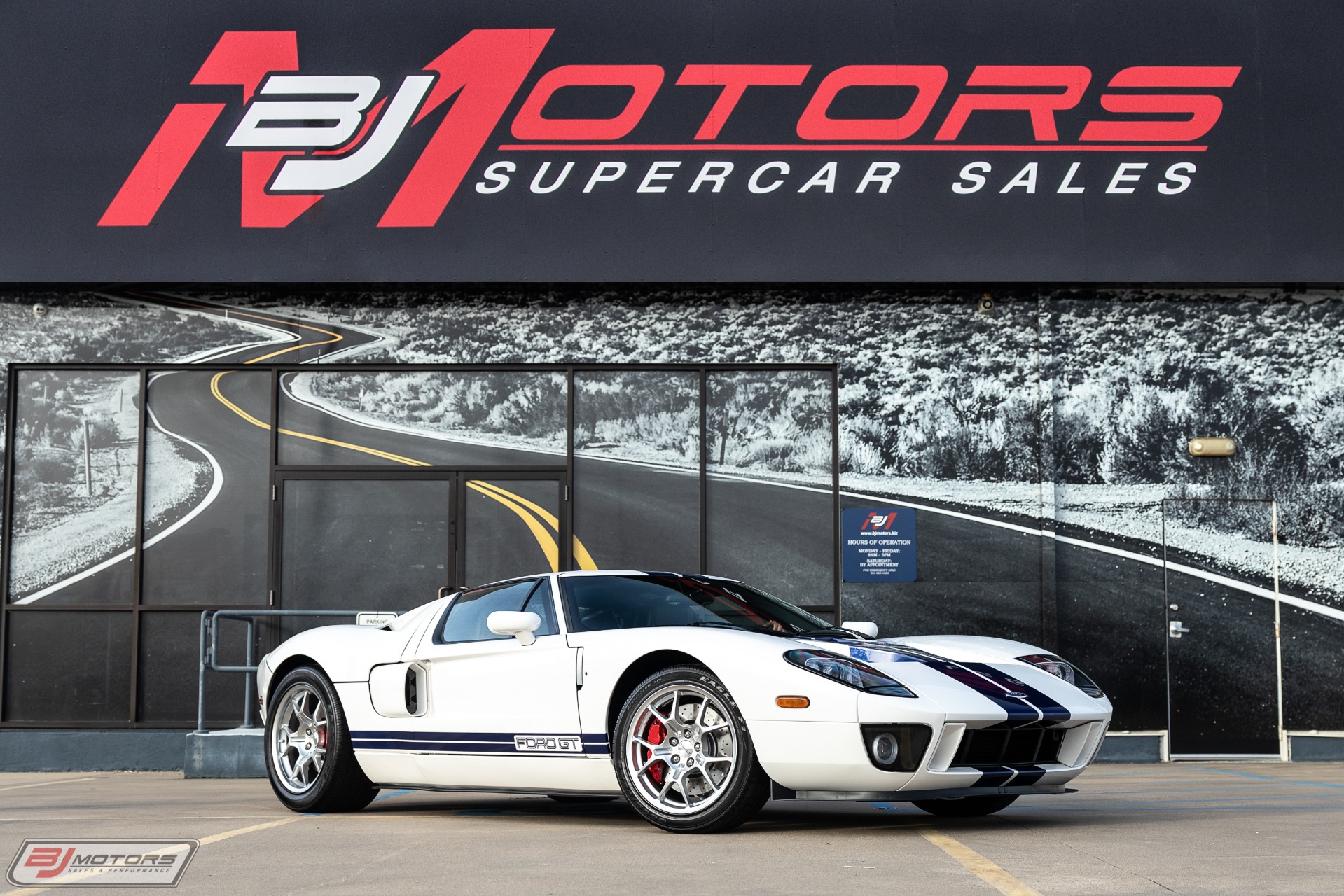 Used-2006-Ford-GT-Centennial-White-with-Blue-Stripes