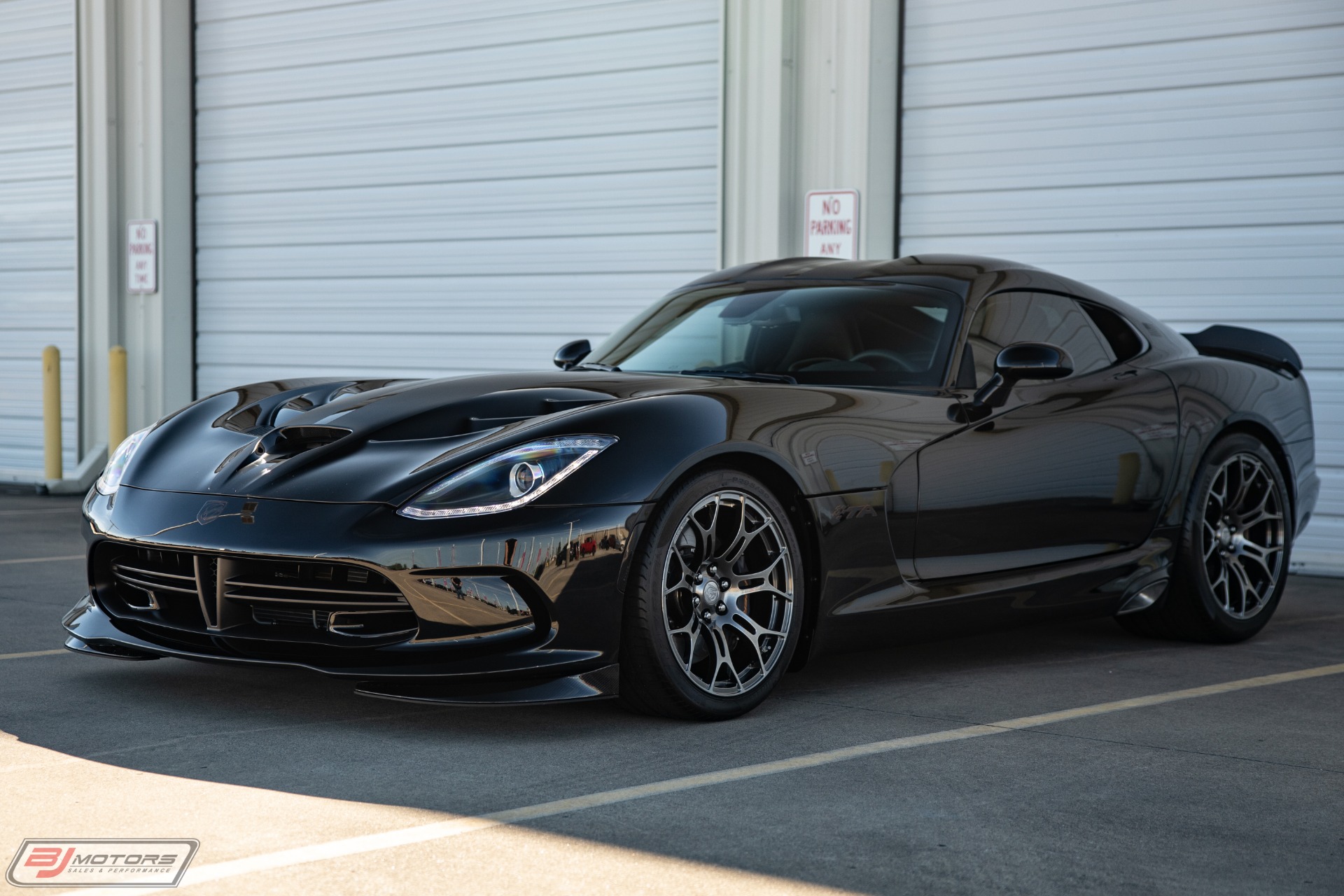 Used-2014-Dodge-Viper-Time-Attack-10