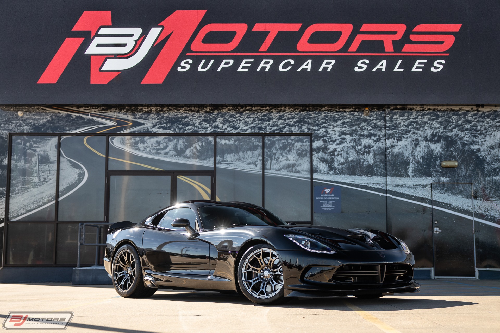 Used-2014-Dodge-Viper-Time-Attack-10