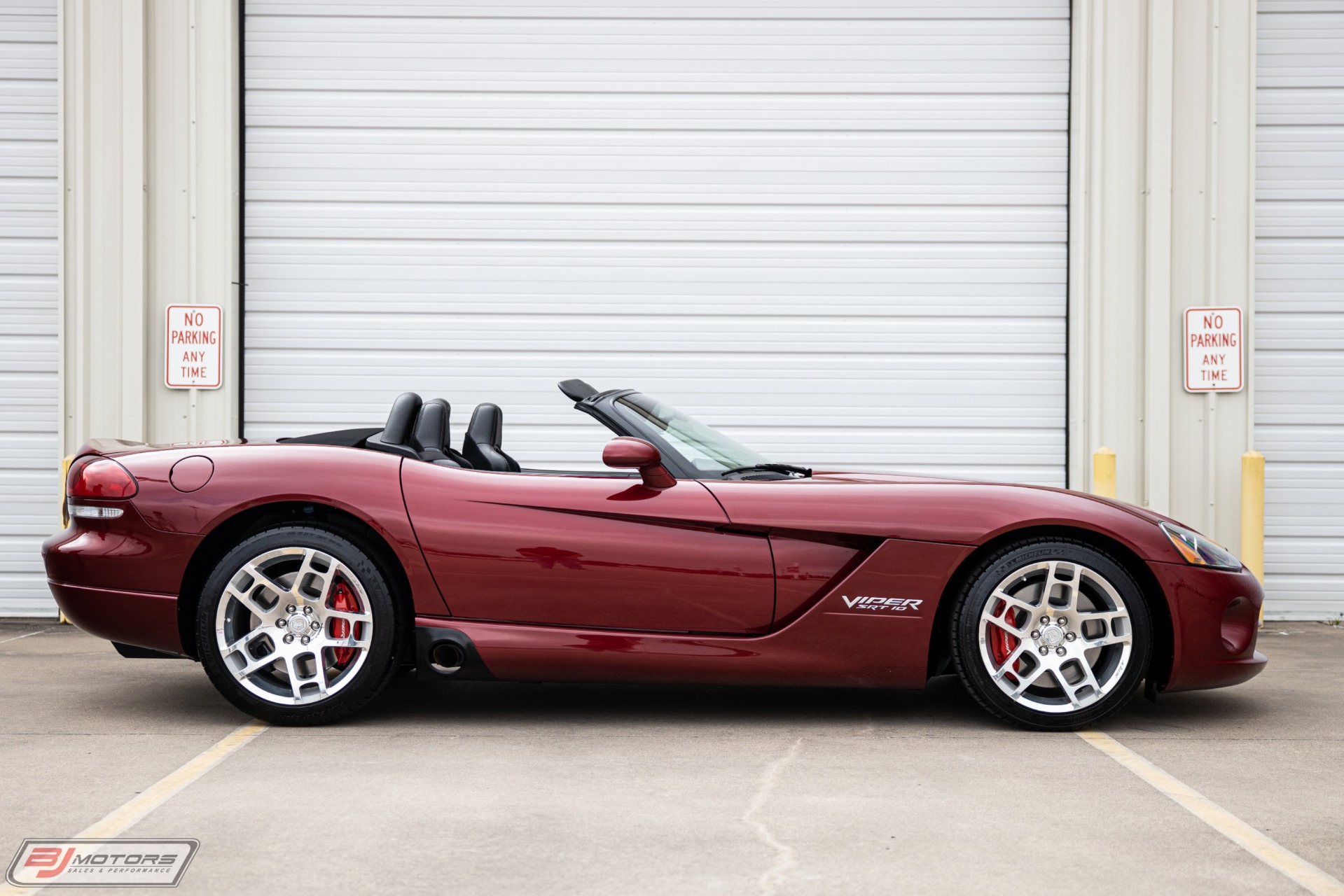 Used-2008-Dodge-Viper-SRT-10