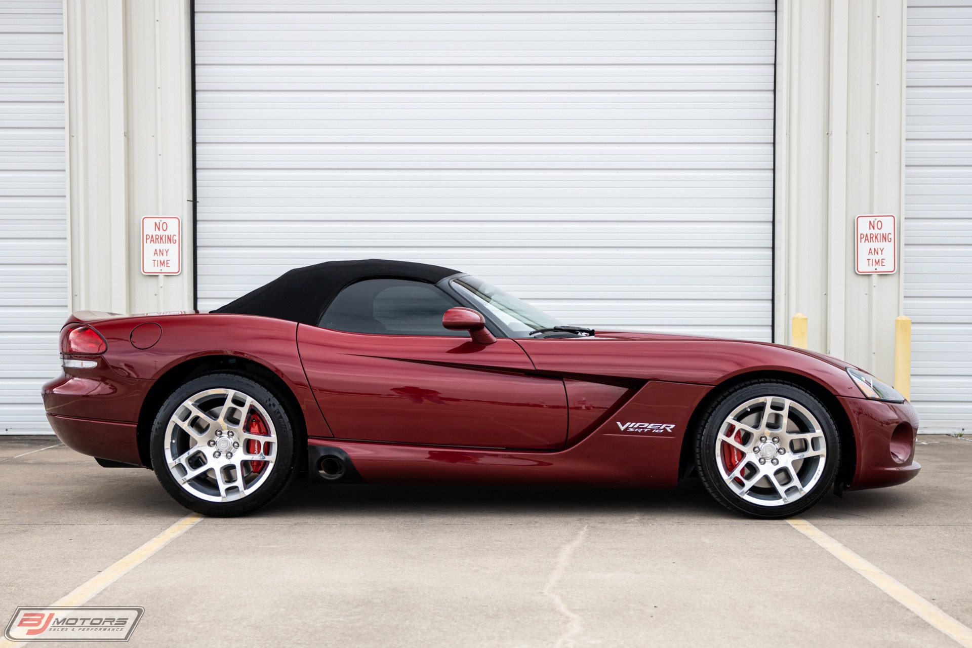 Used-2008-Dodge-Viper-SRT-10