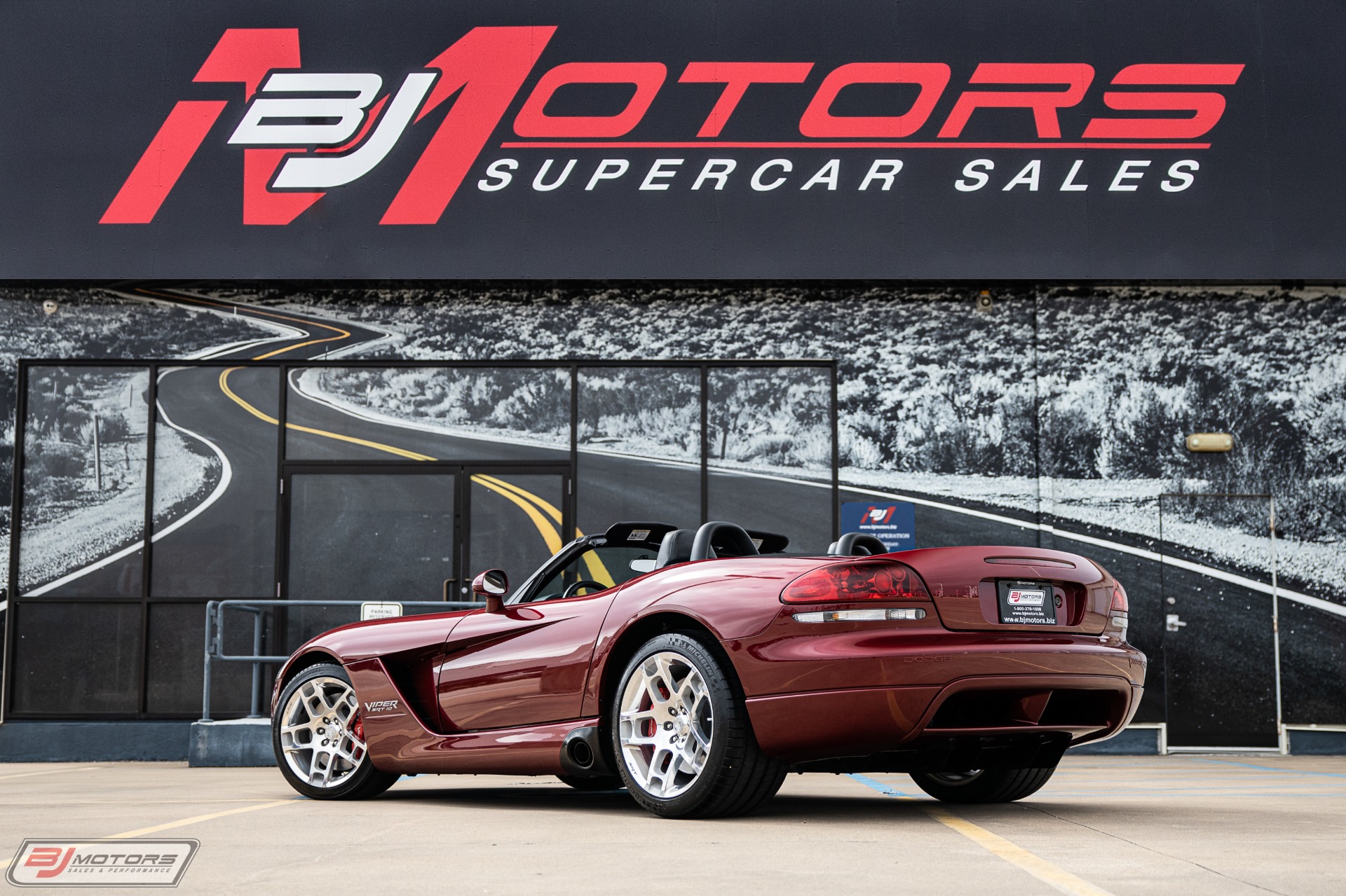 Used-2008-Dodge-Viper-SRT-10