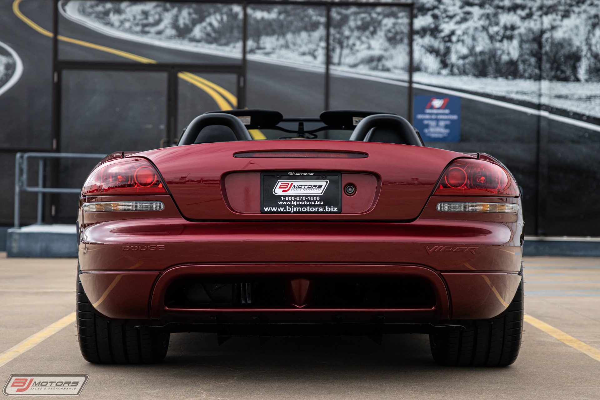 Used-2008-Dodge-Viper-SRT-10