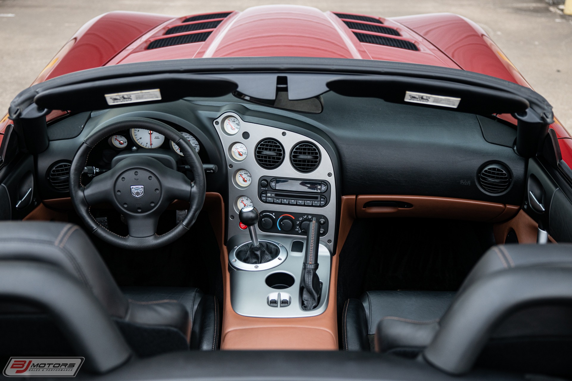 Used-2008-Dodge-Viper-SRT-10