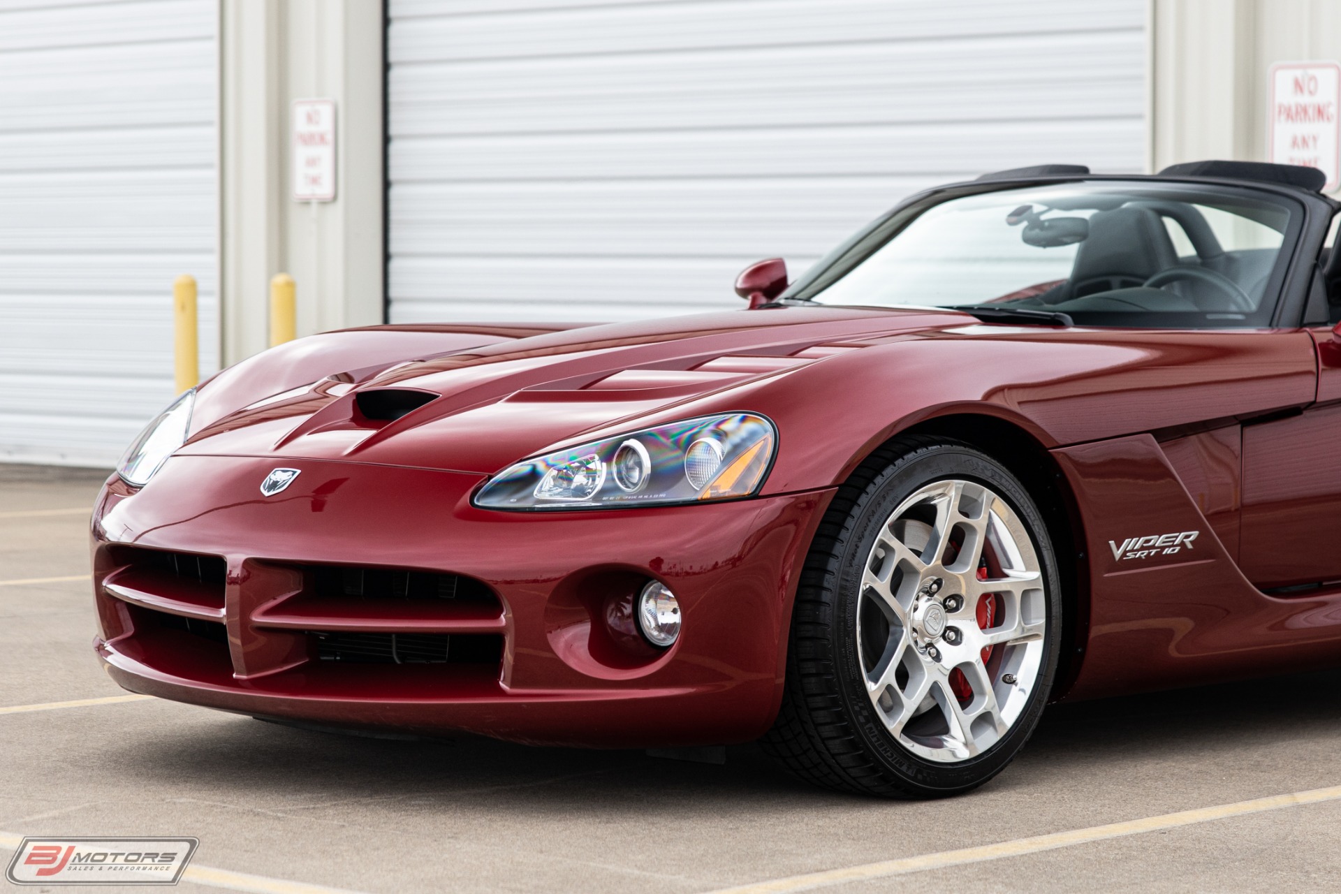 Used-2008-Dodge-Viper-SRT-10