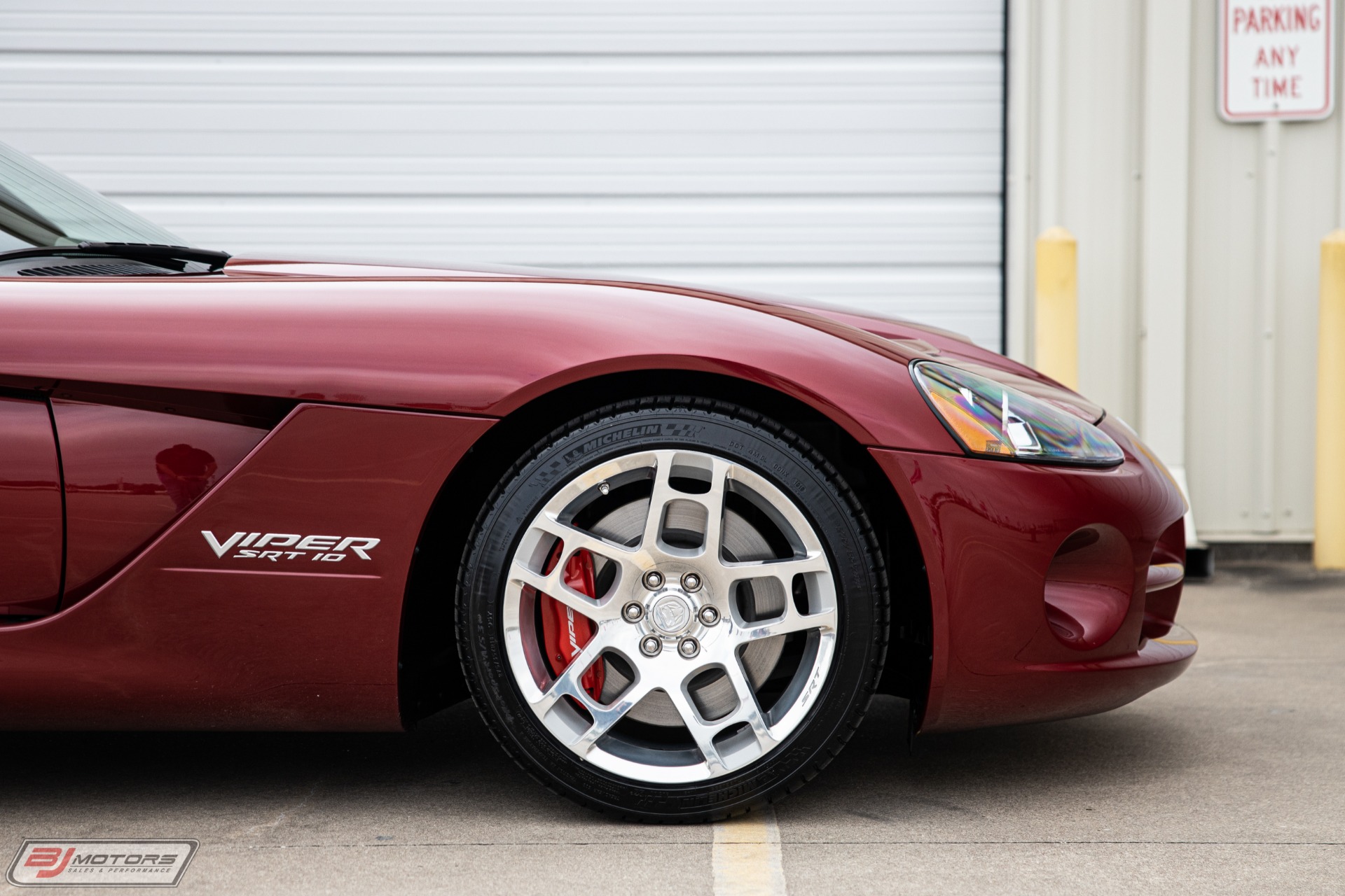 Used-2008-Dodge-Viper-SRT-10