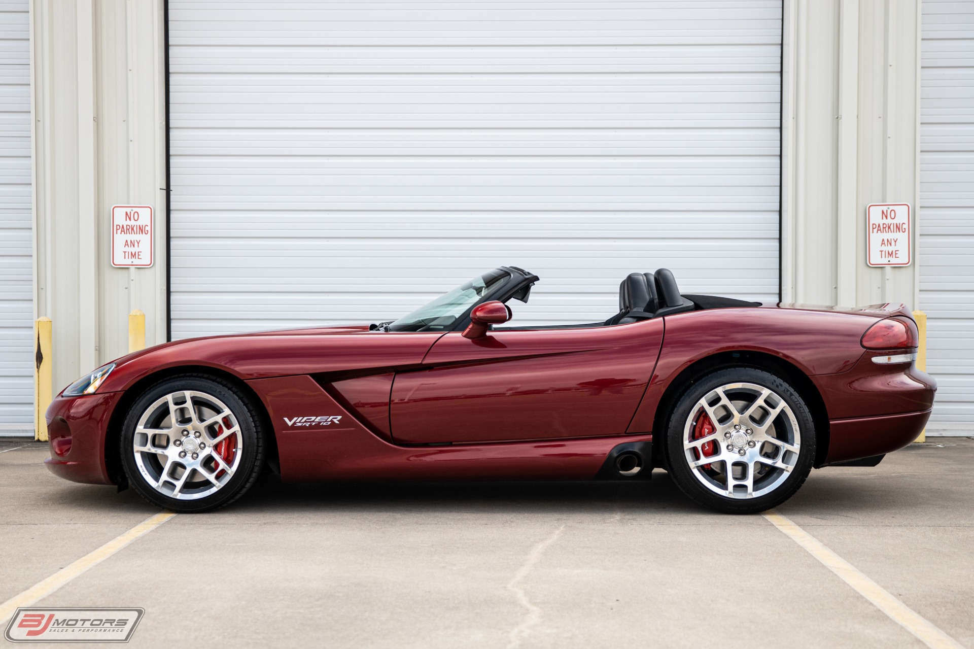 Used-2008-Dodge-Viper-SRT-10