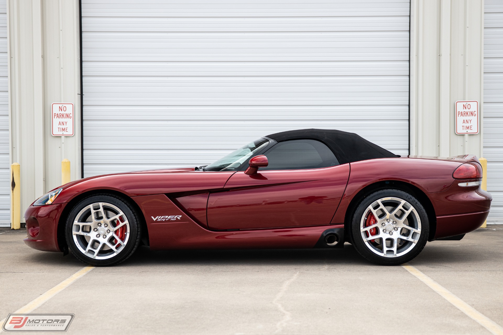 Used-2008-Dodge-Viper-SRT-10