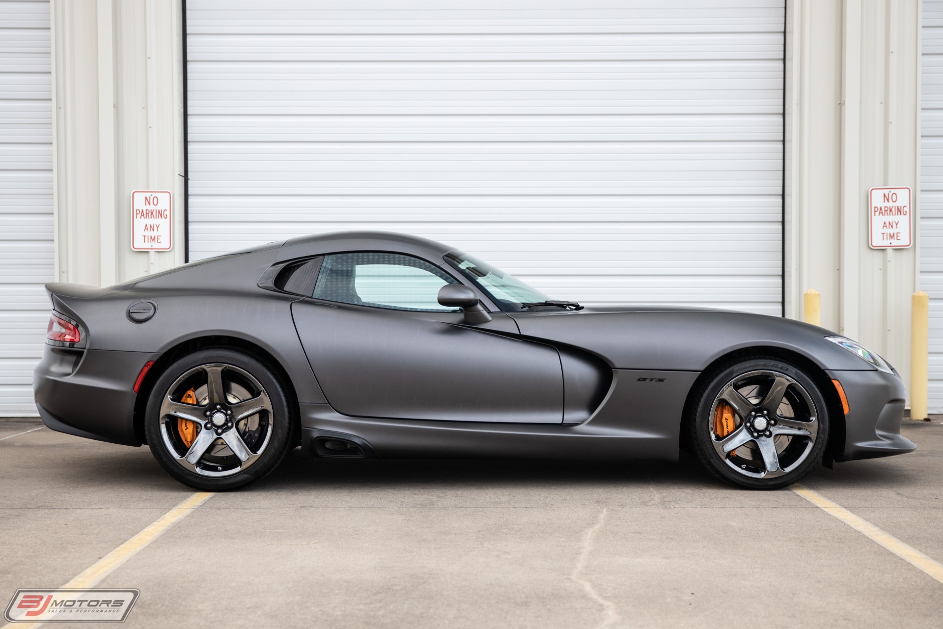 Used-2014-Dodge-Viper-GTS-Carbon-Edition