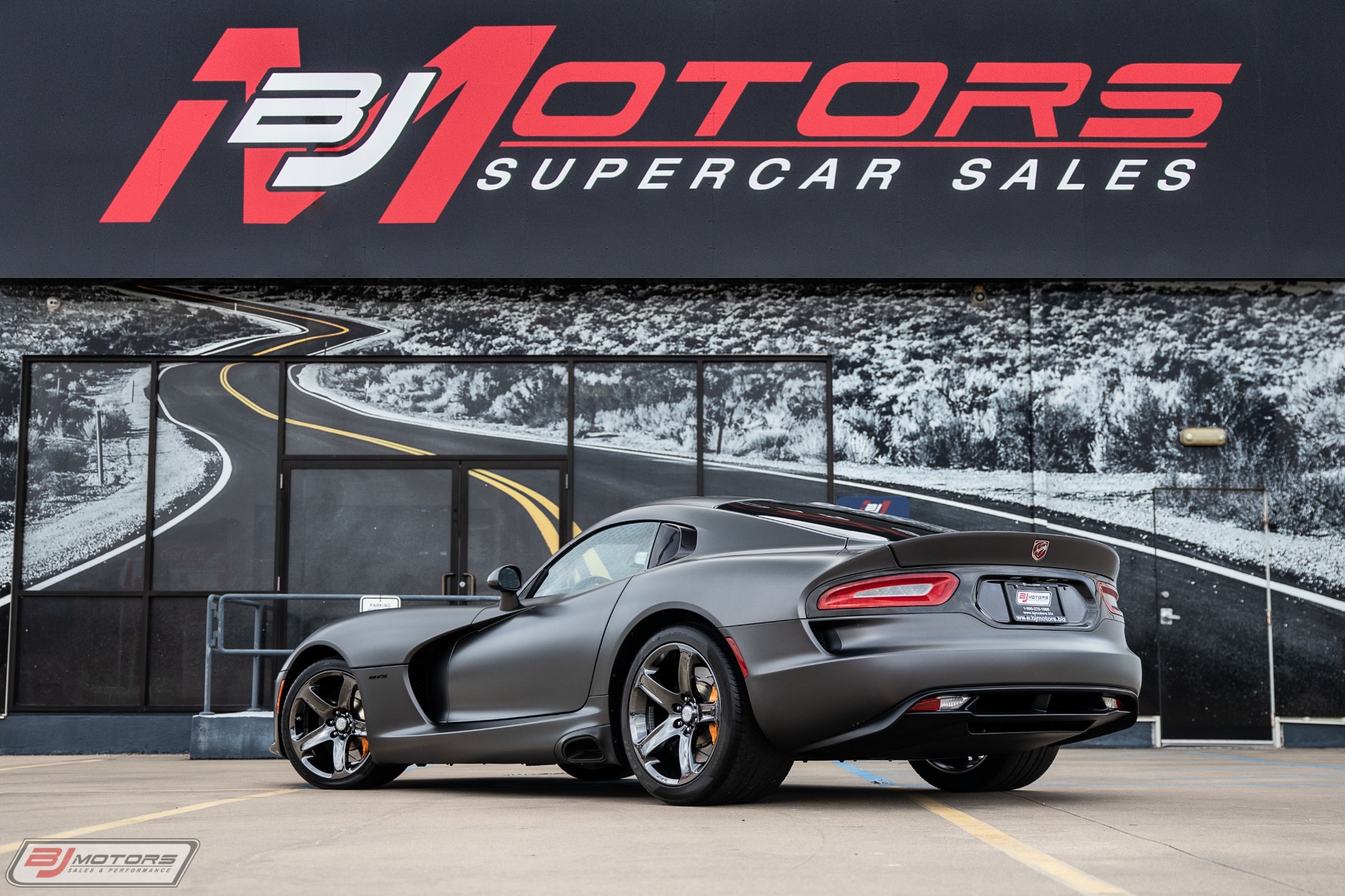 Used-2014-Dodge-Viper-GTS-Carbon-Edition