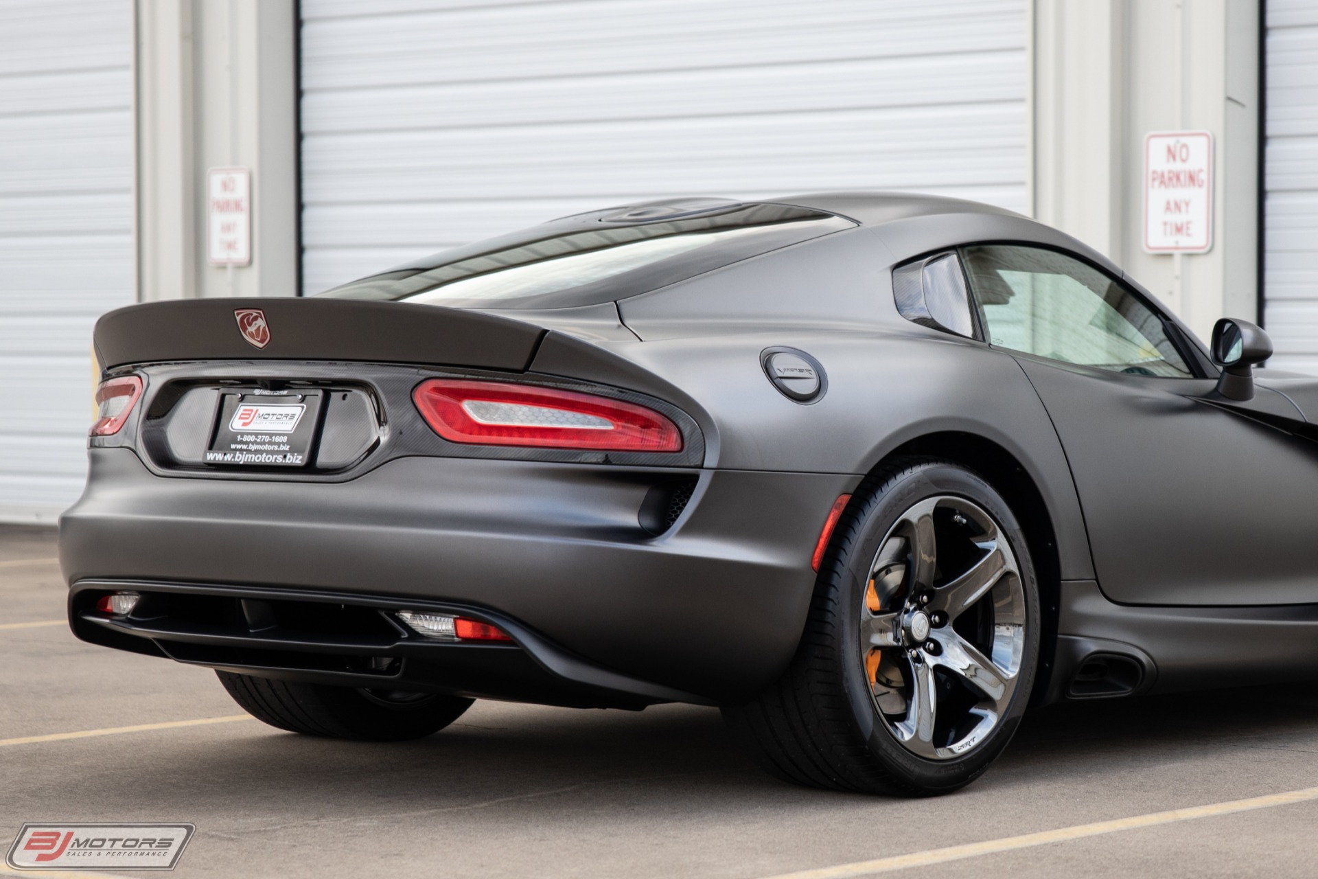 Used-2014-Dodge-Viper-GTS-Carbon-Edition