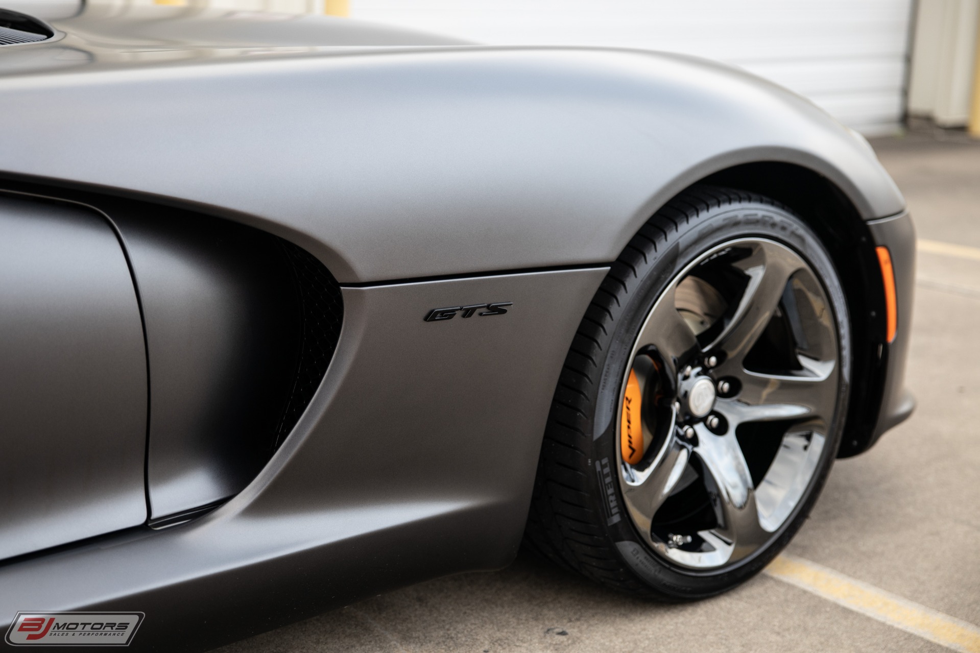 Used-2014-Dodge-Viper-GTS-Carbon-Edition