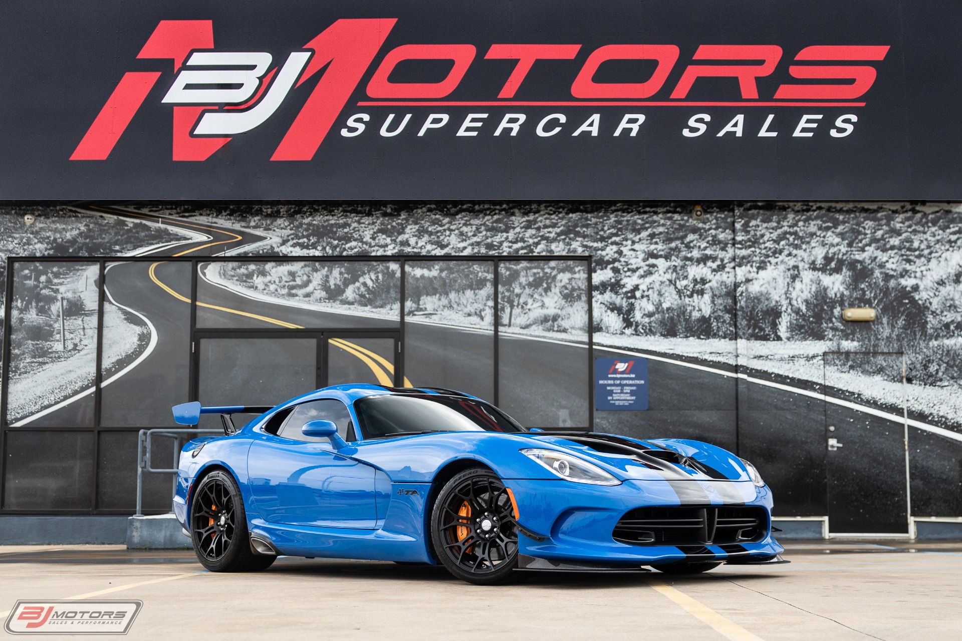 Used-2017-Dodge-Viper-GTC-TA-20